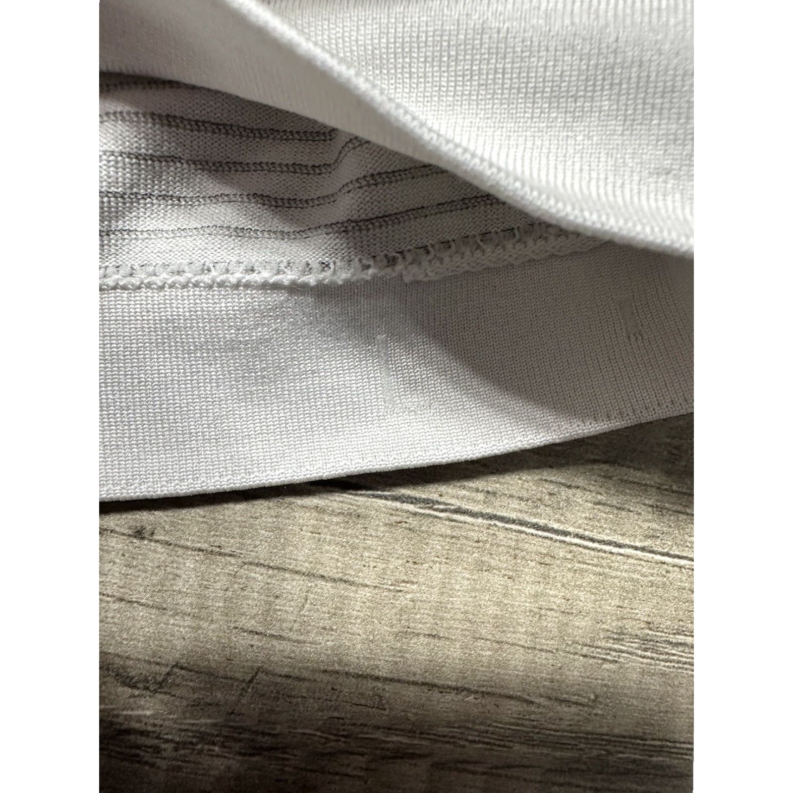 Lululemon Lululemon Polo Shirt Mens Size Large Golf Stretch Evolution White FLAW Glasses? Size US L / EU 52-54 / 3 - 3 Thumbnail