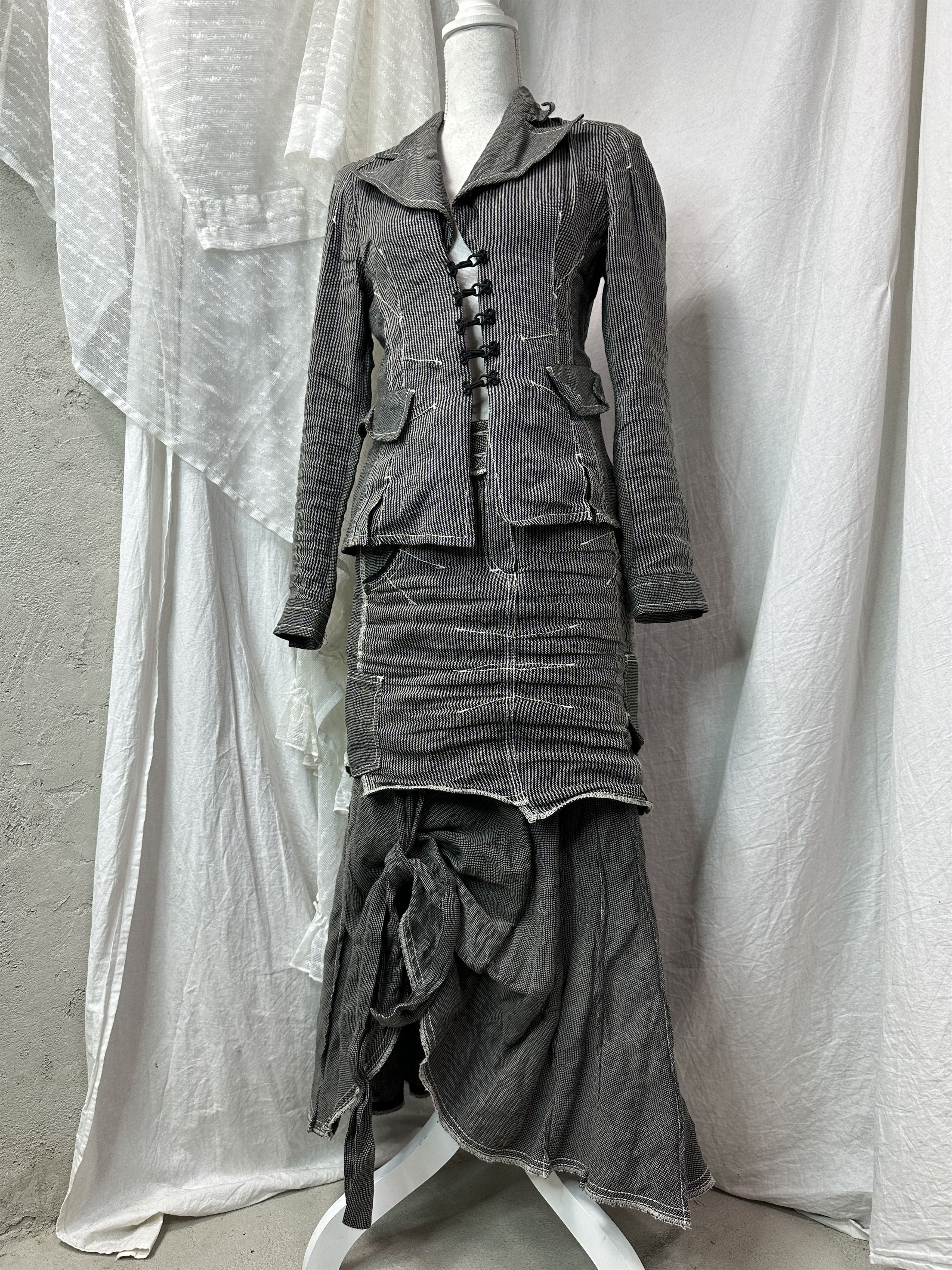 Vintage Vintage Old School Striped Blazer Asymmetrical Skirt Set 90s Size 25" / US 0 / IT 36 - 1 Thumbnail