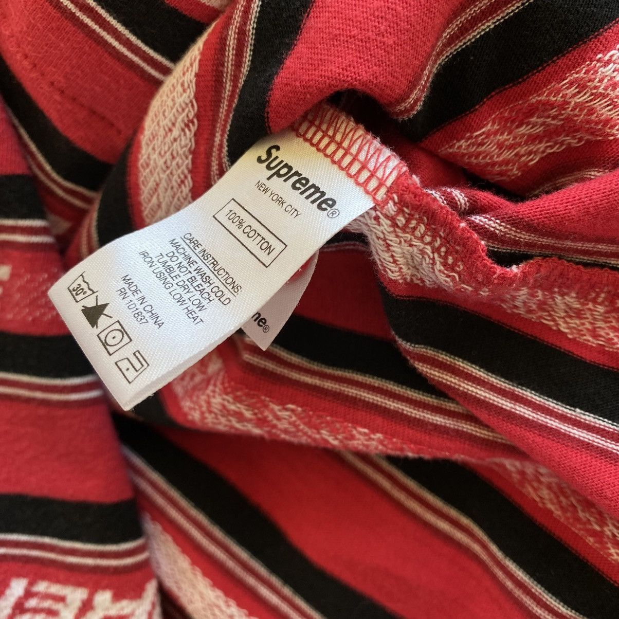 Supreme Supreme Jacquard Logo Baseball Jersey Red 2019 Size US M / EU 48-50 / 2 - 6 Thumbnail