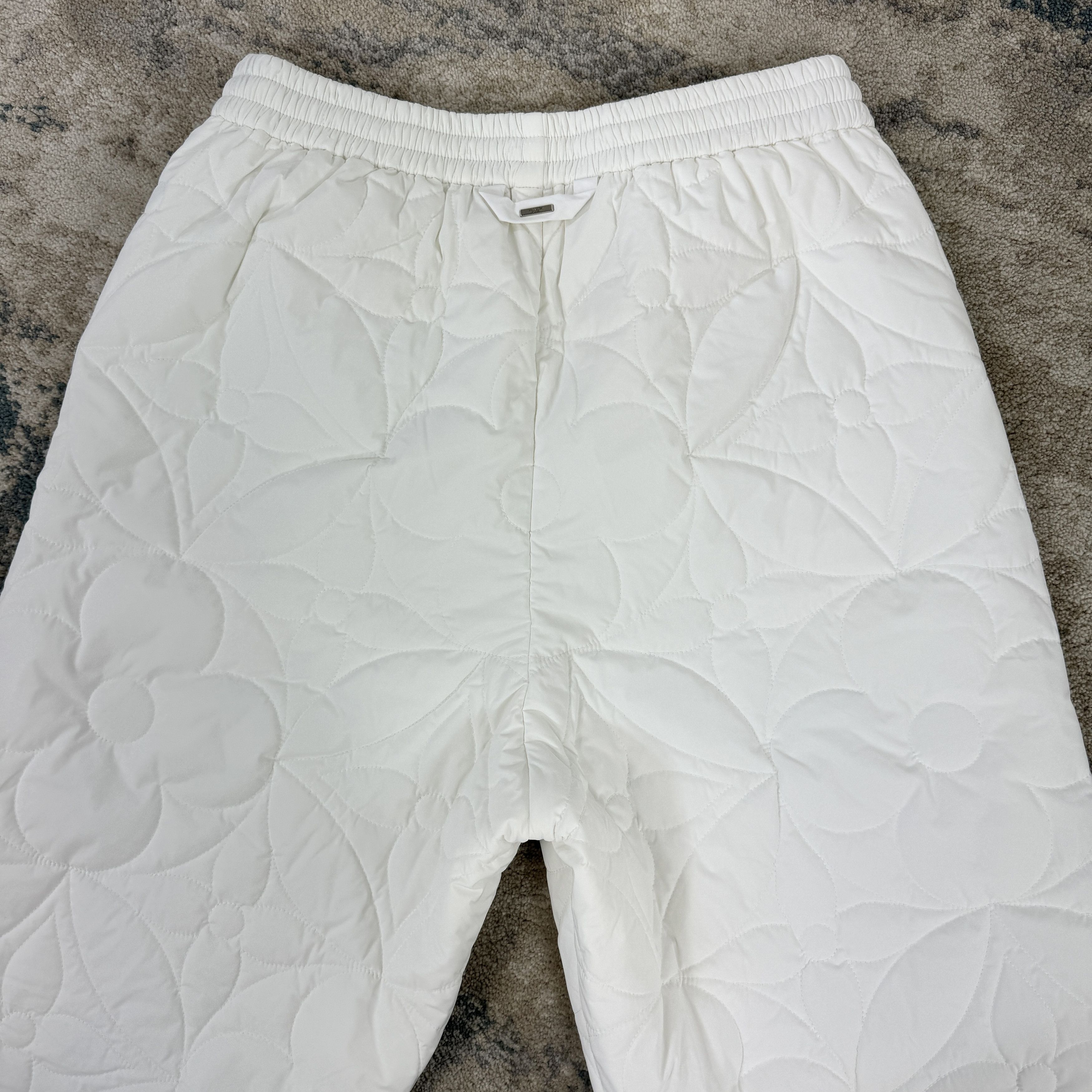 Louis Vuitton Louis Vuitton 1A9FS8 LVSE Sporty Trousers In White RRP £1350 Size US 32 / EU 48 - 8 Thumbnail