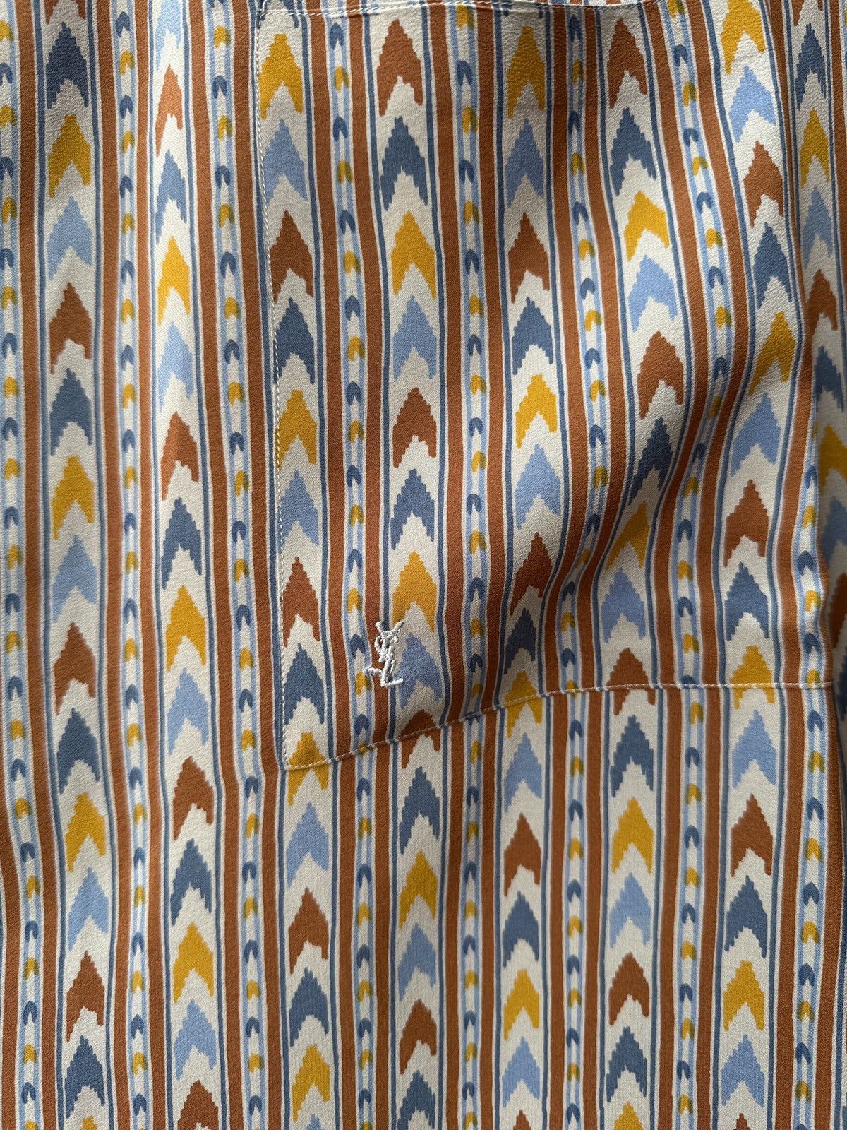 Yves Saint Laurent Vintage Yves Saint Laurent YSL 100% Silk Shirt women’s Size S / US 4 / IT 40 - 6 Thumbnail