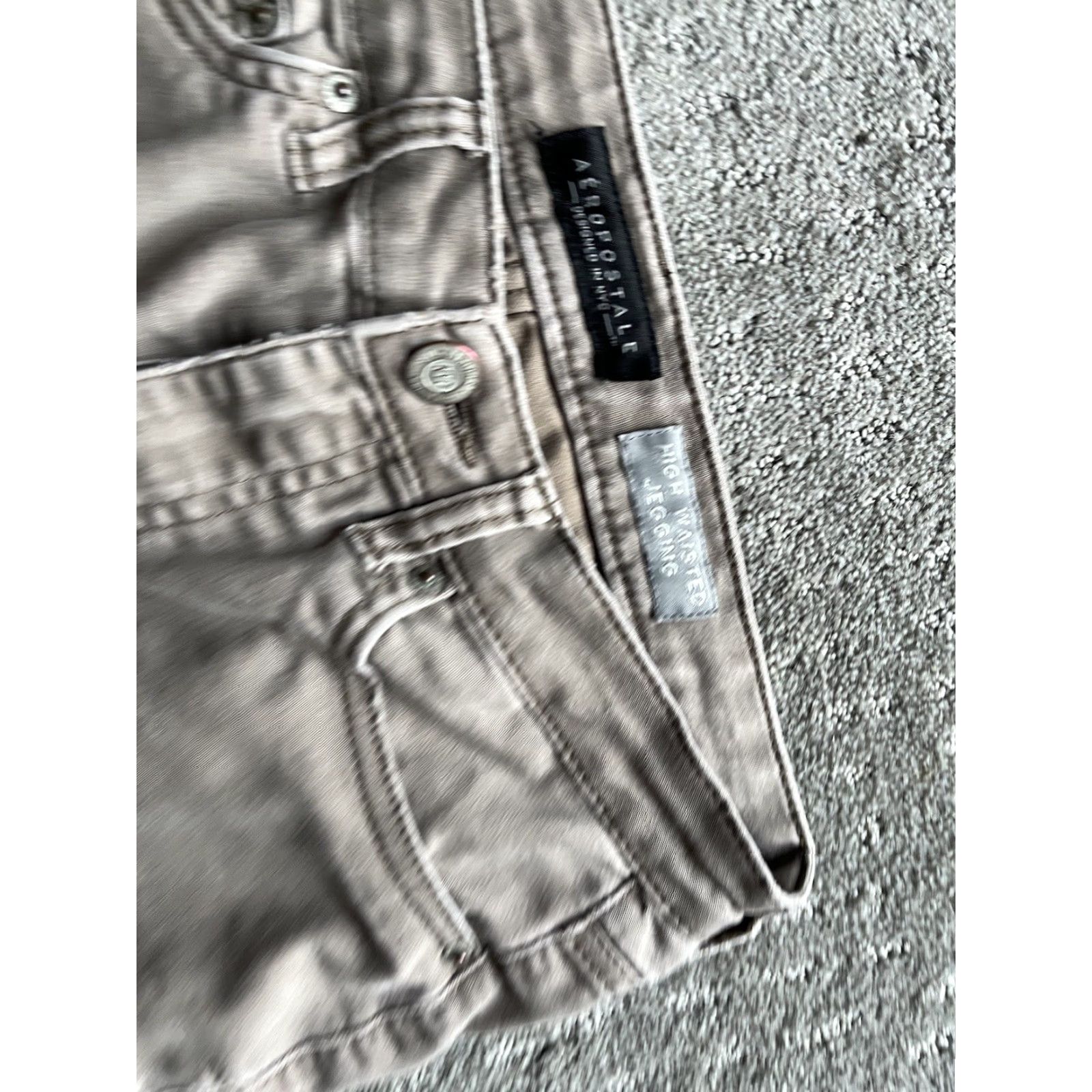 Aeropostale AEROPOSTALE Jeans Womens Size 4 Reg High Waist Jegging Brown, 5-Pocket Denim, Stretch, Light Wash, Regular Fit - Adult Women Size 27" / US 4 / IT 40 - 5 Thumbnail