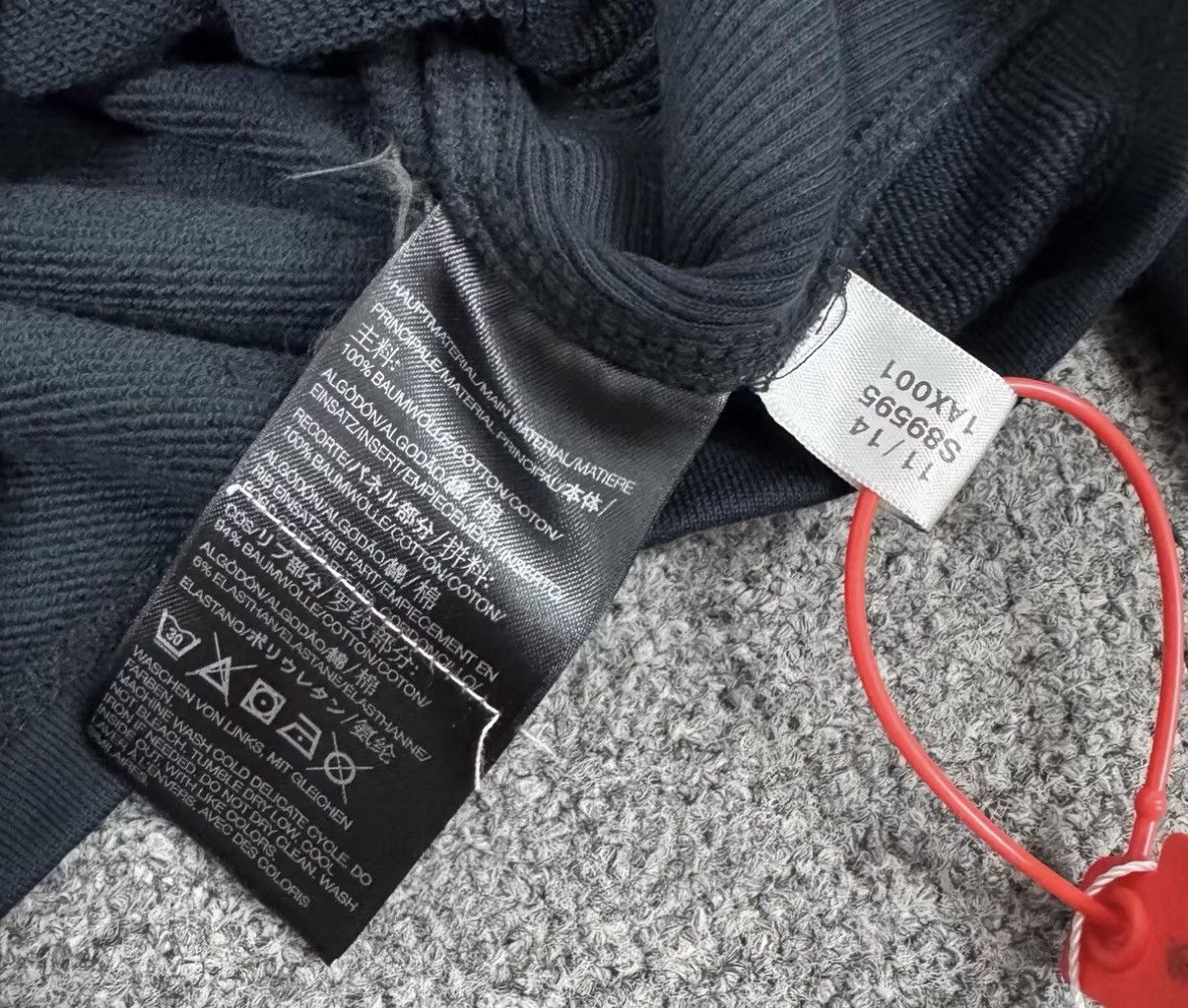 Yohji Yamamoto Yohji Yamamoto Y-3 Zip Technical Short Jacket J16 Size US S / EU 44-46 / 1 - 7 Thumbnail
