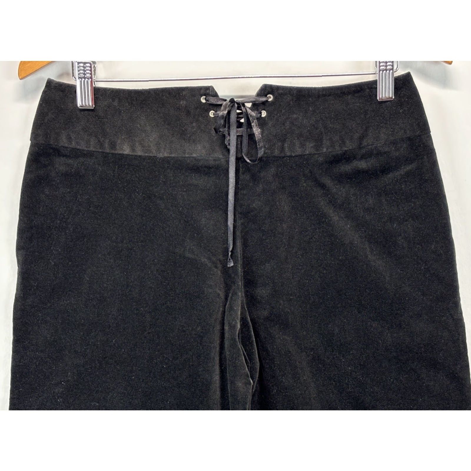 Velvet VINTAGE BISOU BISOU Velvet Capri Pants - Wide Leg - Size 10 - Black - Y2K - Women’s - Lace Up Back - Adjustable Waist - Crop/Capri Style Size 32" / US 10 / IT 46 - 4 Thumbnail
