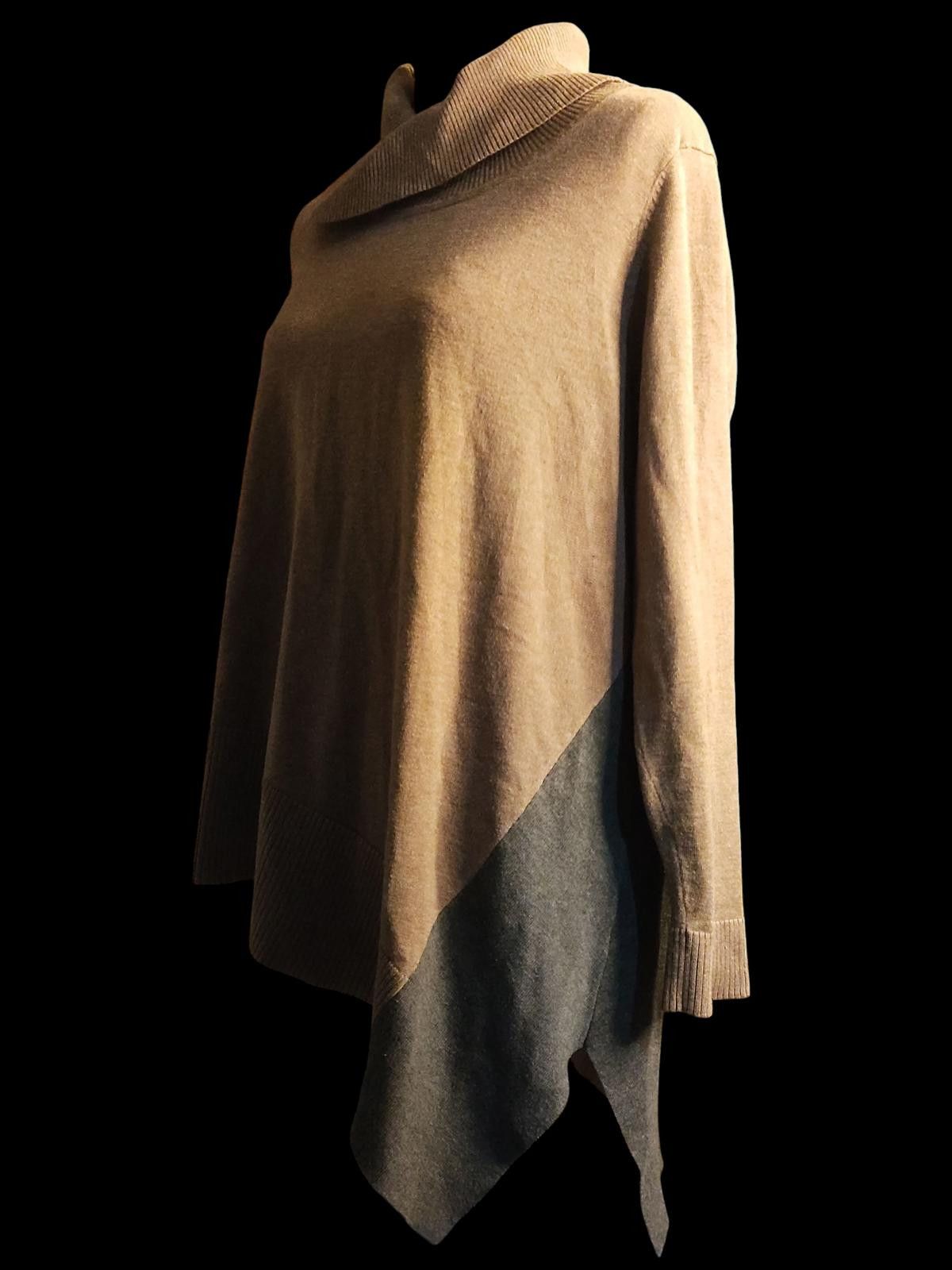 Chicos Chico's Asymmetrical Cowl Neck Sweater in Beige and Gray Size XS / US 0-2 / IT 36-38 - 5 Thumbnail