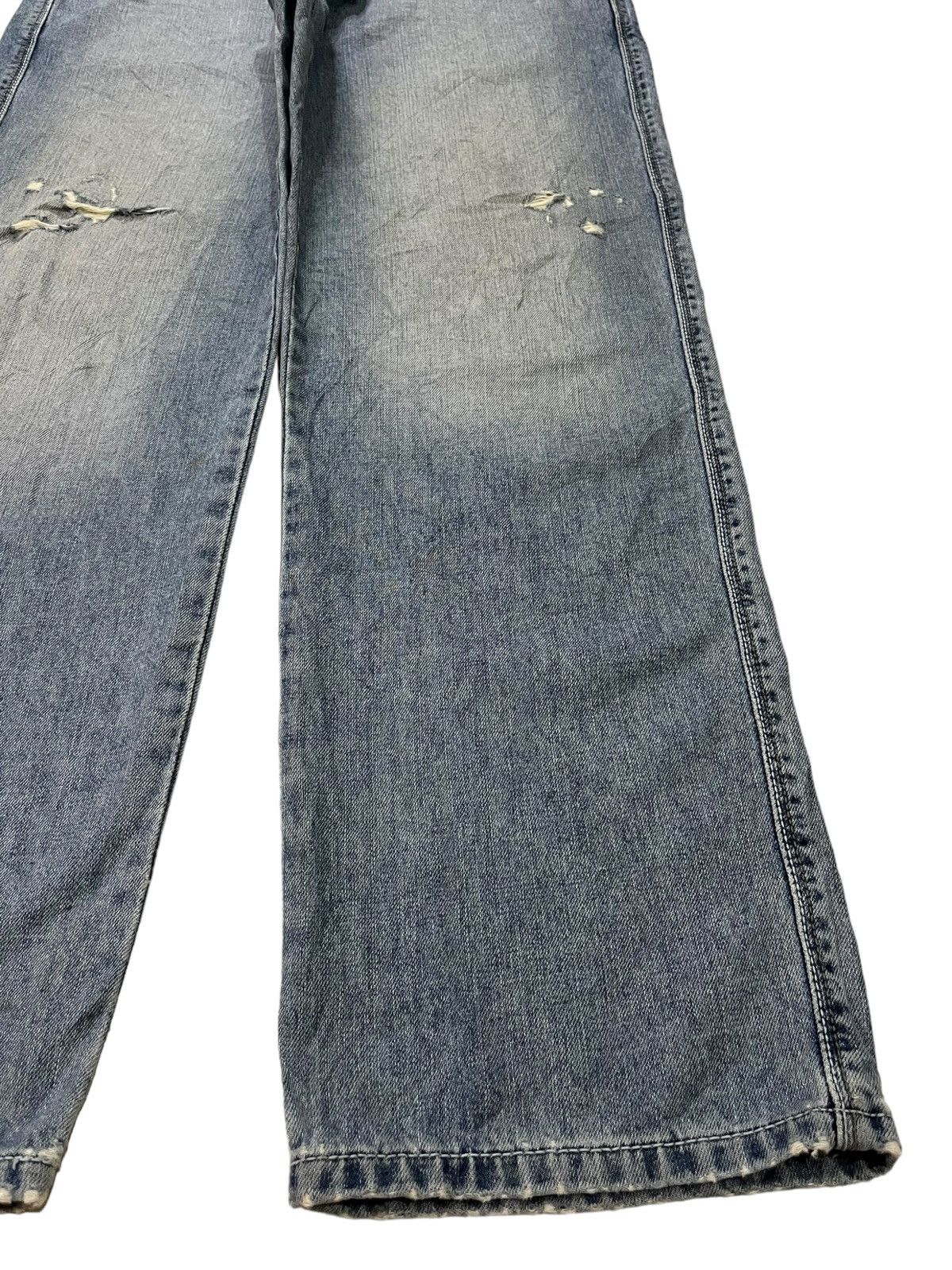DKNY × Japanese Brand Vintage Dkny Faded Wash Distressed Style Baggy Jeans Size US 33 - 7 Thumbnail