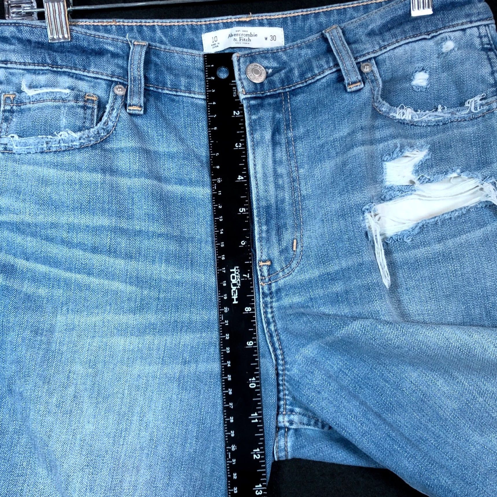 Abercrombie & Fitch Abercrombie & Fitch Womens Jeans Blue Denim High Rise Distressed 10 Straight 5-Pocket Baggy Relaxed Womens Jeans Blue Denim High Rise Distressed 10 Size 32" / US 10 / IT 46 - 7 Thumbnail