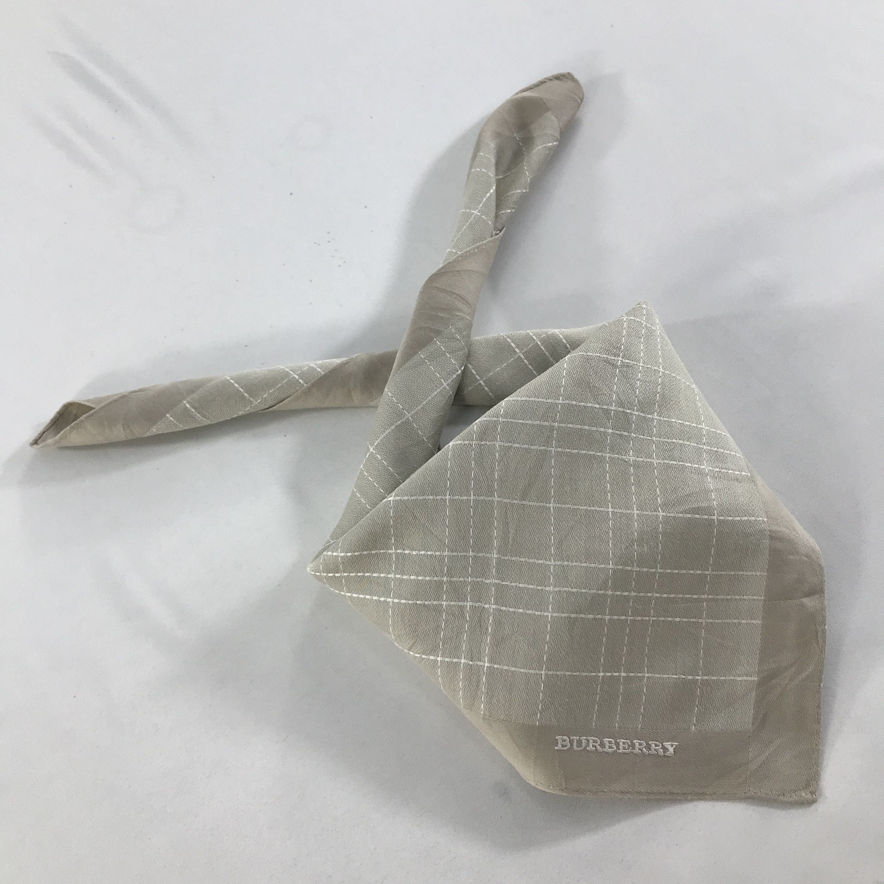 Burberry × Vintage Burberry Bandana / Handkerchief / Neckerchief - S1646 Size ONE SIZE - 5 Thumbnail