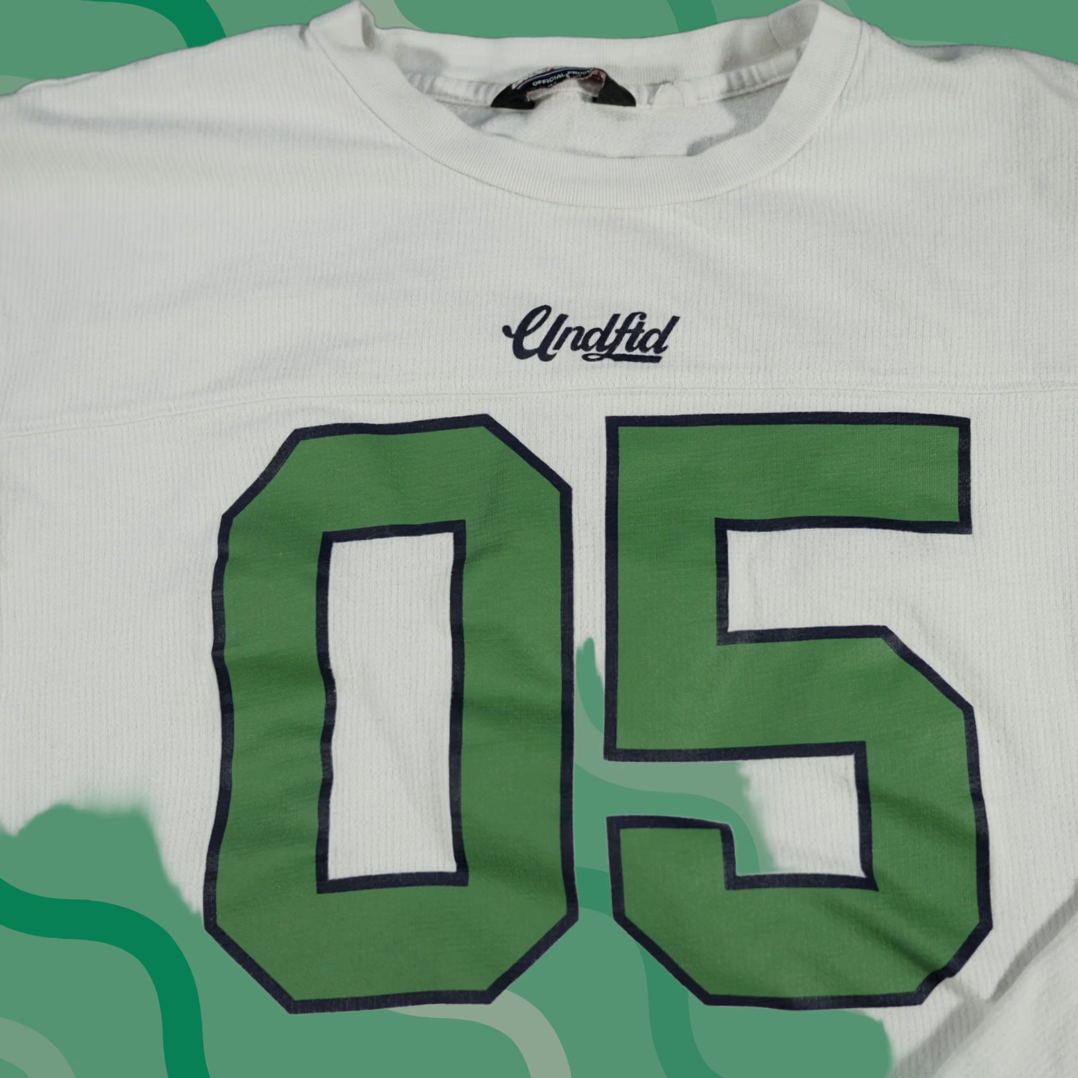 Undefeated VINTAGE Undefeated Sweater Mens XL White Green Pullover Sweatshirt Waffle Knit Logo Crewneck Knit Cotton Modern Classic Streetwear Size US XL / EU 56 / 4 - 1 Thumbnail