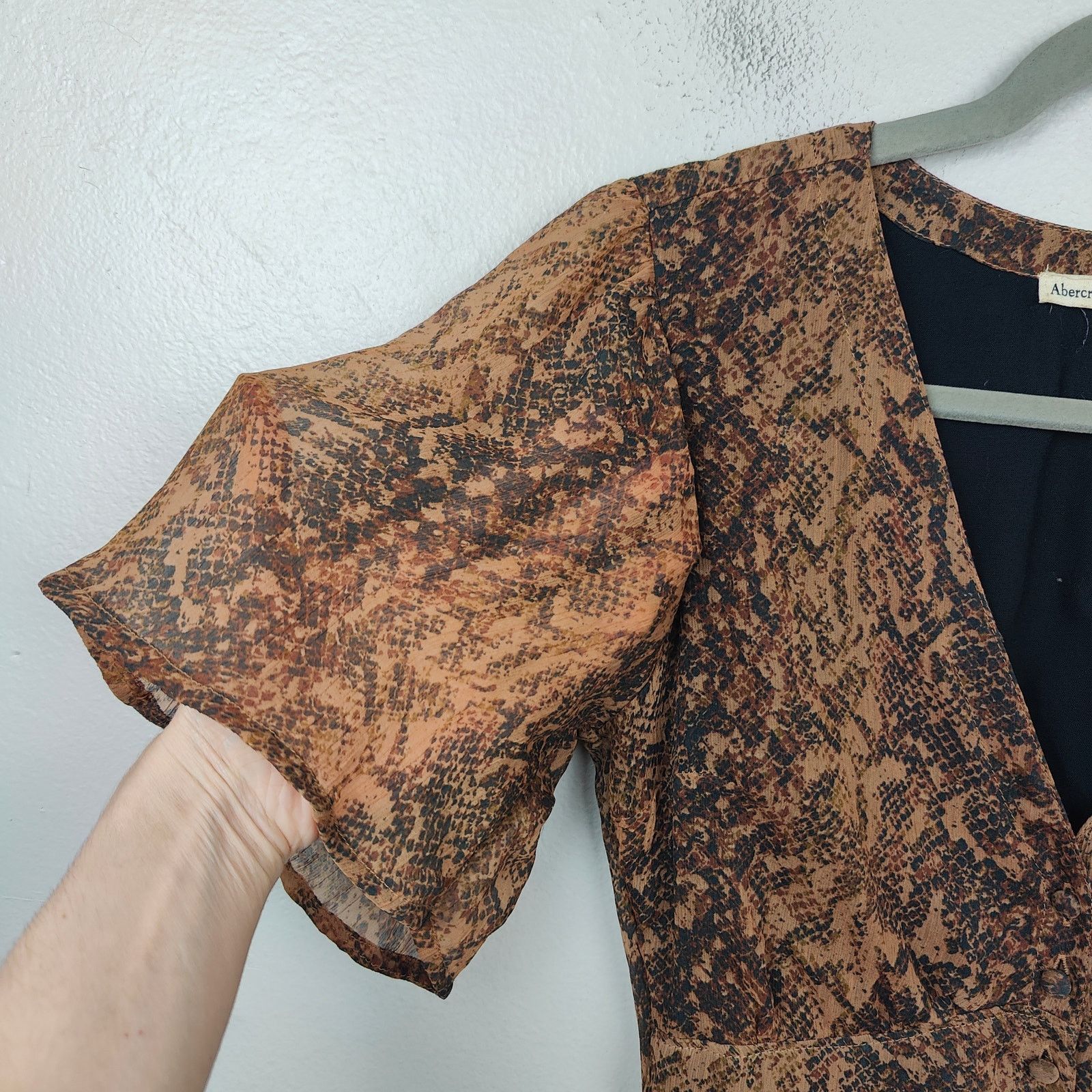 Abercrombie & Fitch Abercrombie & Fitch Dress Womens XS Brown Snake Print Size XS / US 0-2 / IT 36-38 - 3 Thumbnail