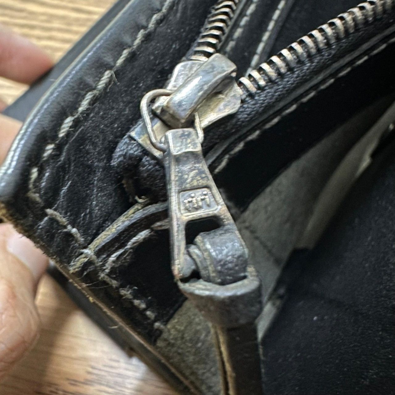 Japanese Brand Vintage Artisan Leather Wallet w/ Riri Zip & HATO Size ONE SIZE - 12 Thumbnail