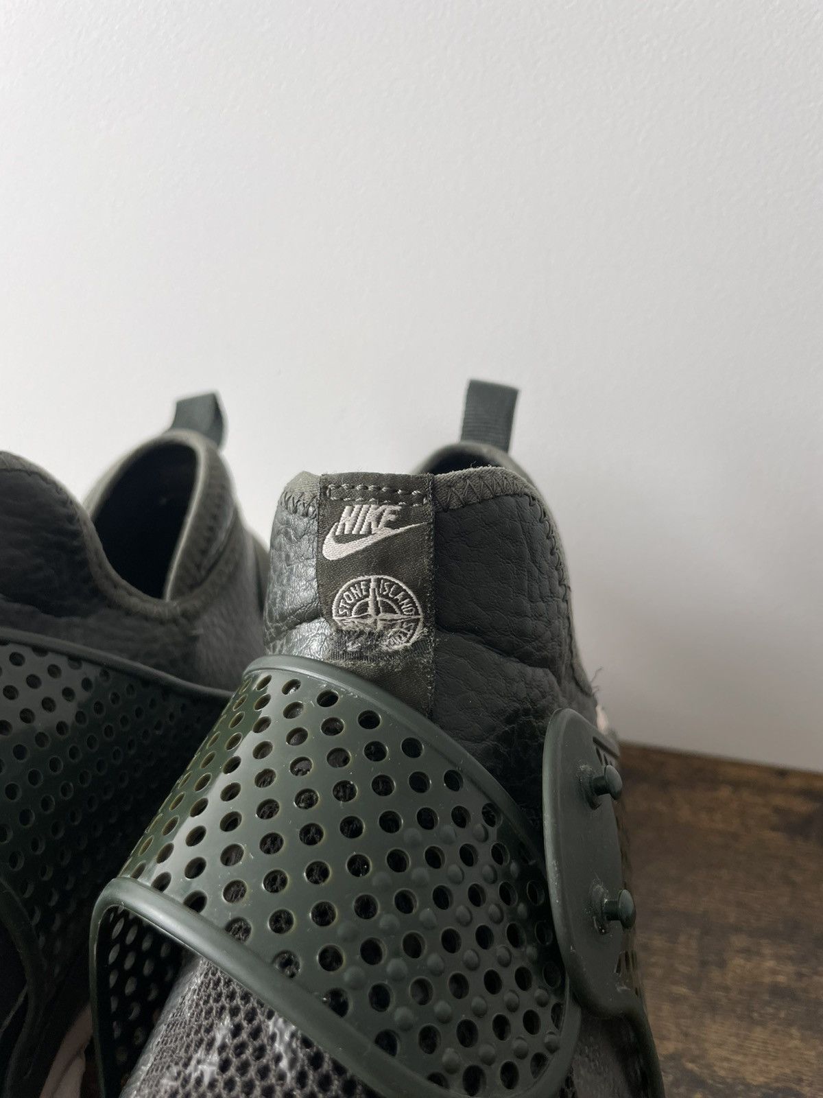Nike × Stone Island Nike Sock Dart Mid x Stone Island Sneakers Dark Green RARE Size US 9 / EU 42 - 8 Thumbnail