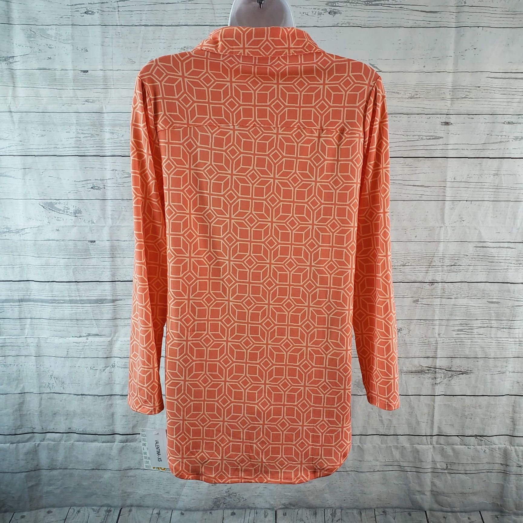 Vintage LuLaRoe Womens Valentina Shirt Button Front XS Coral Geometric Long Sleeve Tunic Button-Up Casual Womens XS Coral Geometric LuLaRoe Valentina Size XS / US 0-2 / IT 36-38 - 4 Thumbnail