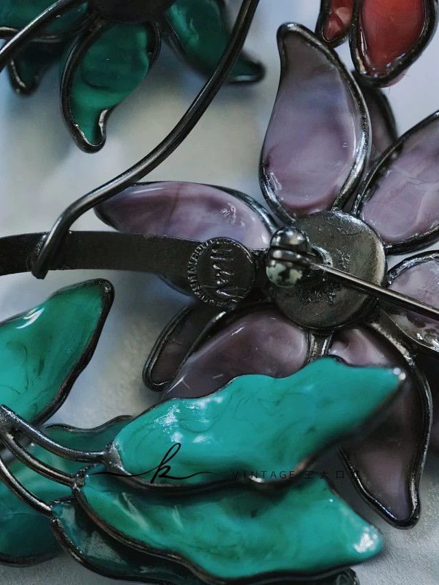 Other Histoire de Verre Vintage Glass Brooch & Clip-On Earrings Size ONE SIZE - 8 Thumbnail
