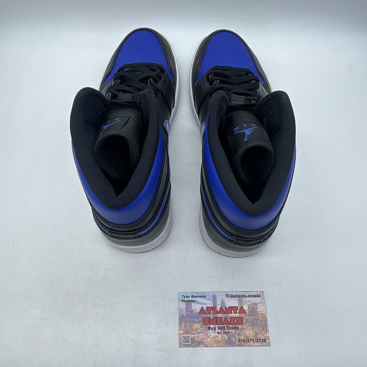 Jordan Brand Air Jordan 1 mid black hyper royal Size US 11 / EU 44 - 6 Thumbnail