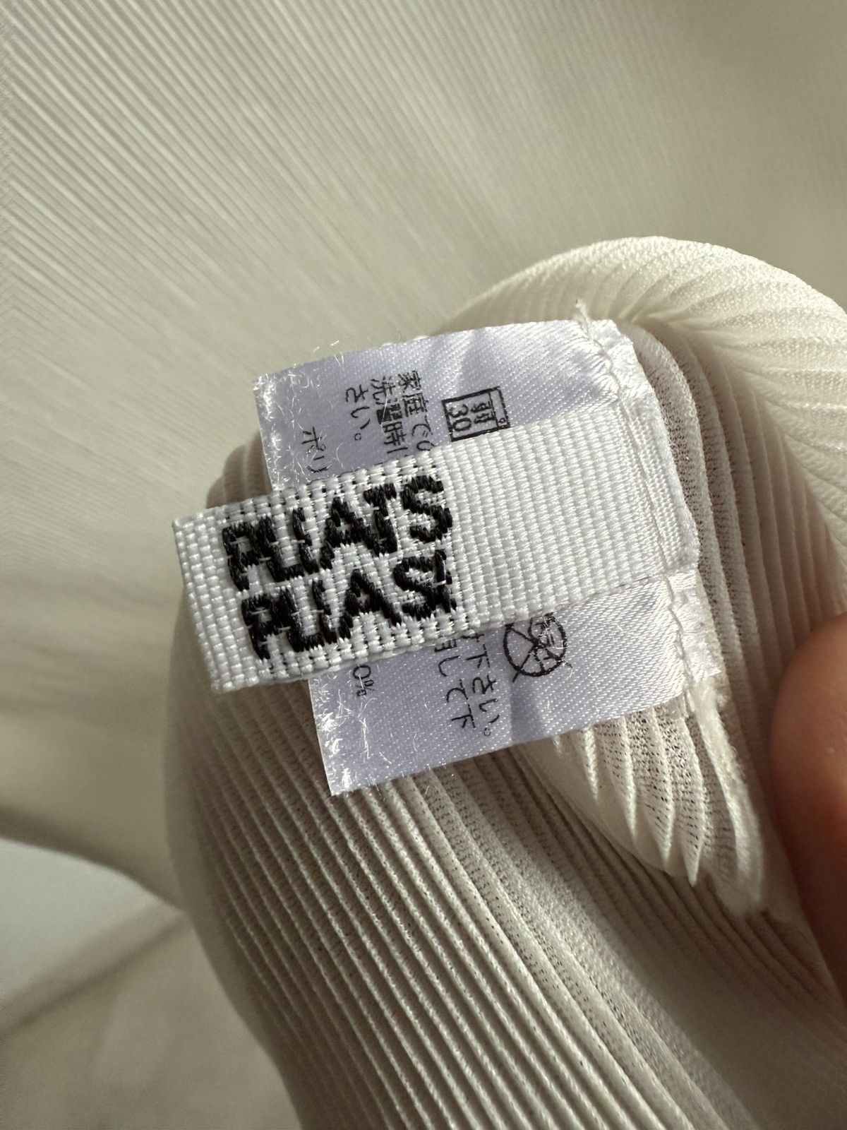 Pleats Please Issey Miyake Pleats please white shirt Size S / US 4 / IT 40 - 8 Thumbnail
