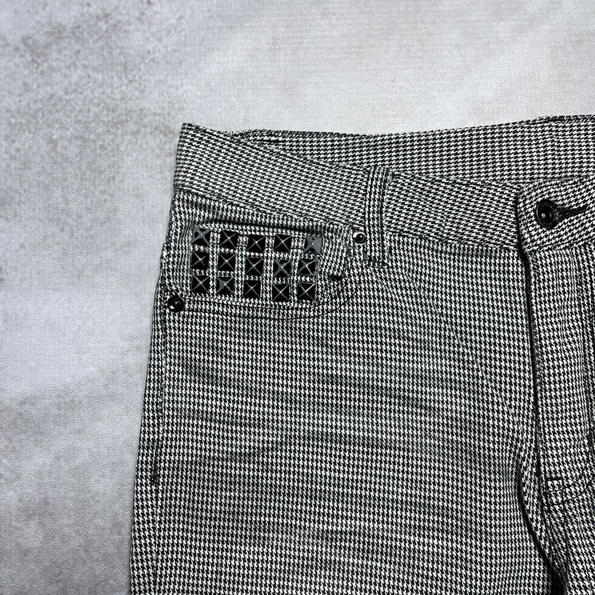 If Six Was Nine 2000’s Semantic Design - Skull Studded Pants Size US 30 / EU 46 - 7 Thumbnail