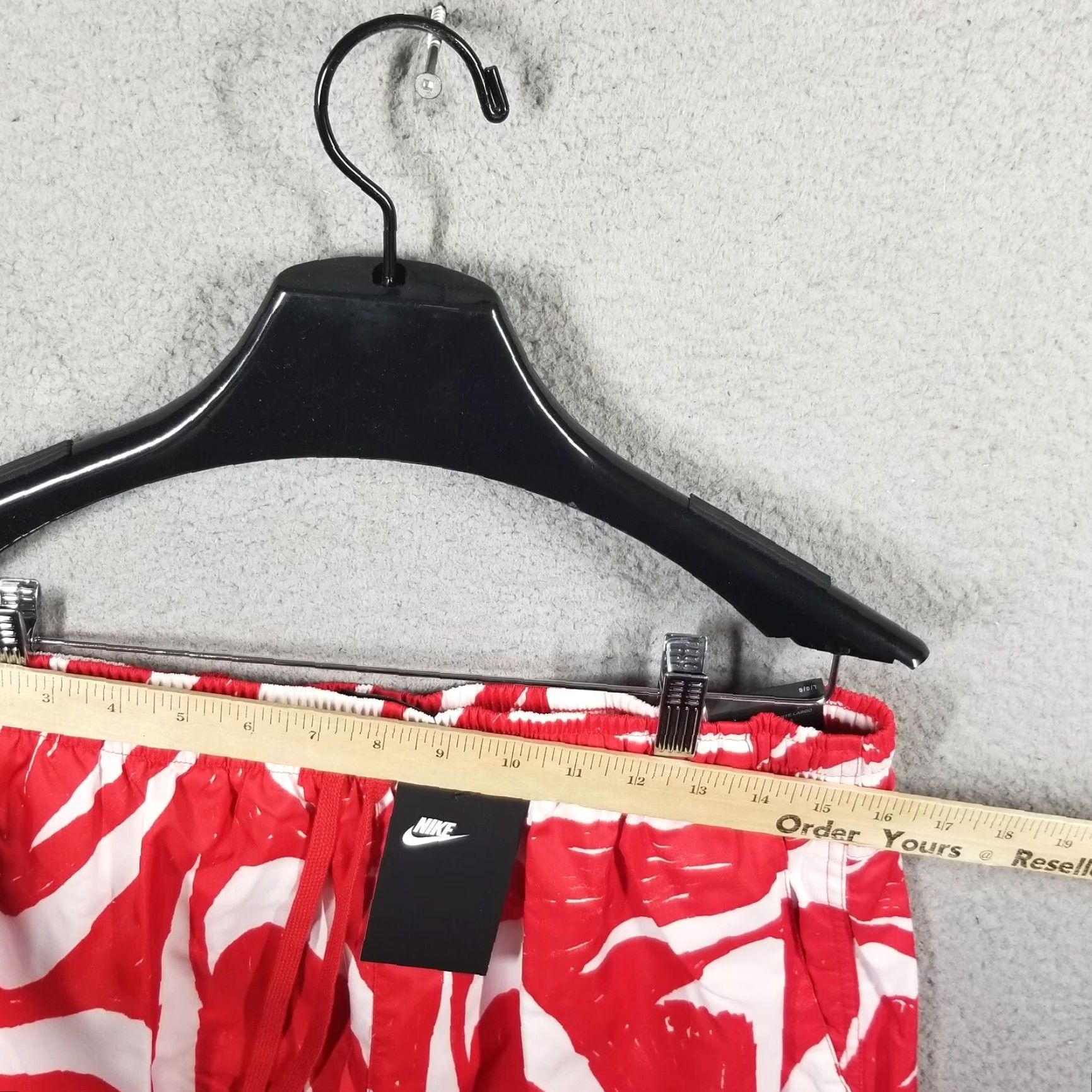 Nike City Edition Woven Swoosh Shorts Men Large Red Athletic