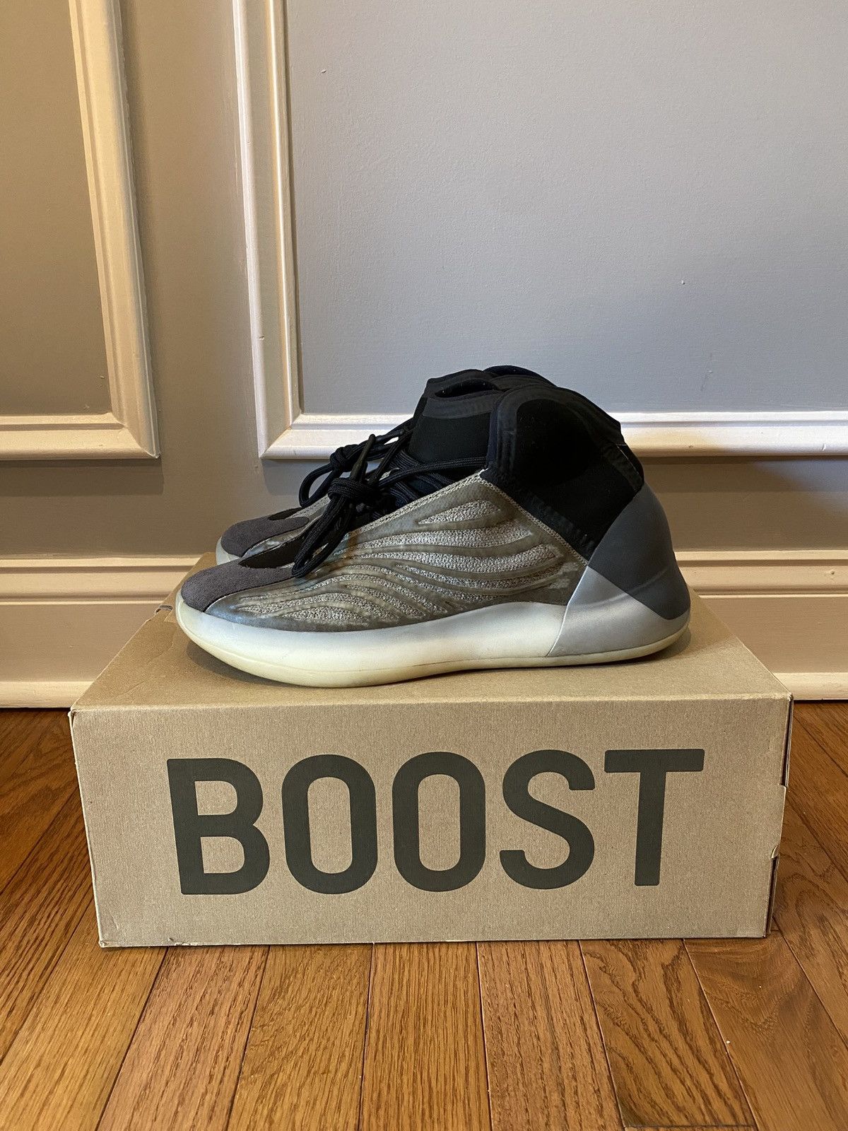 Yeezy Adidas Yeezy QNTM Barium Size US 9.5 / EU 42-43 - 2 Thumbnail