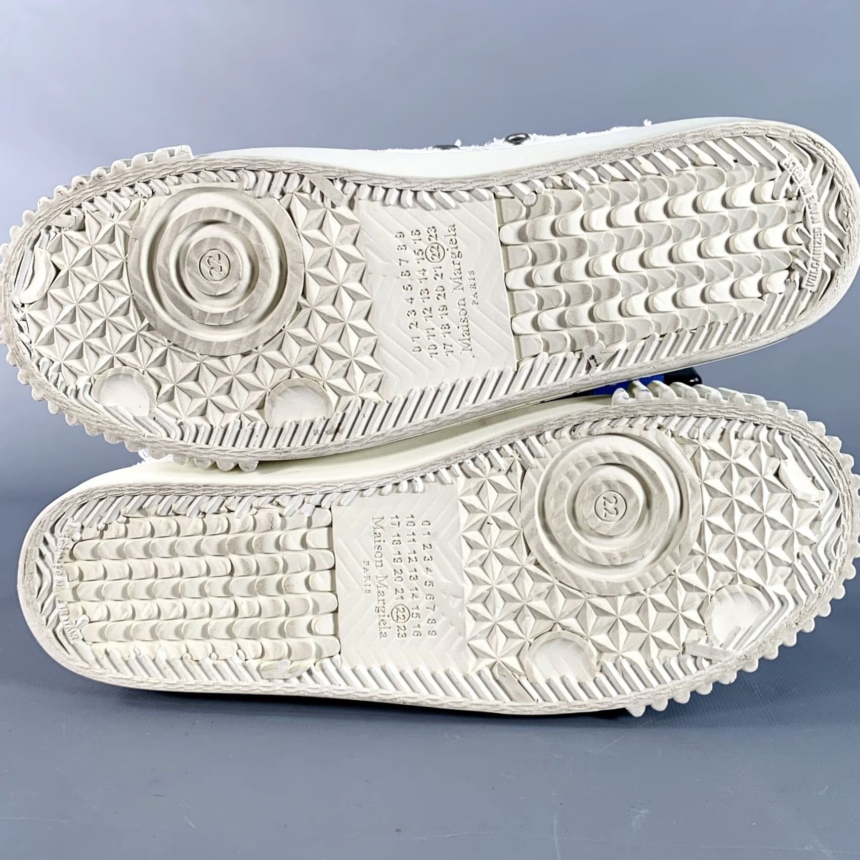 Maison Margiela MAISON MARGIELA Sneakers Size 5 White Leather Canvas Distressed Casual Men Size US 5 / EU 37 - 6 Thumbnail