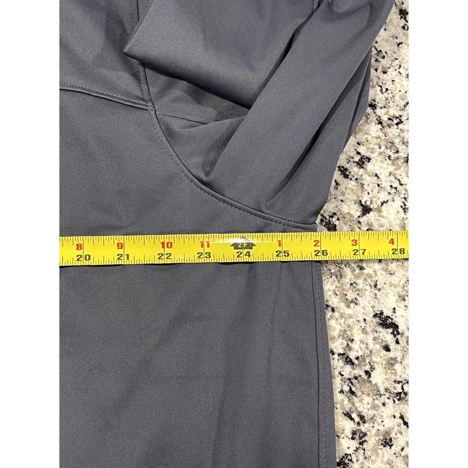 Under Armour UNDER ARMOUR STORM 2 GOLF JACKET Gray 1/4 Zip Men's 2XL-EUC Big & Tall Mens Size US XXL / EU 58 / 5 - 5 Thumbnail