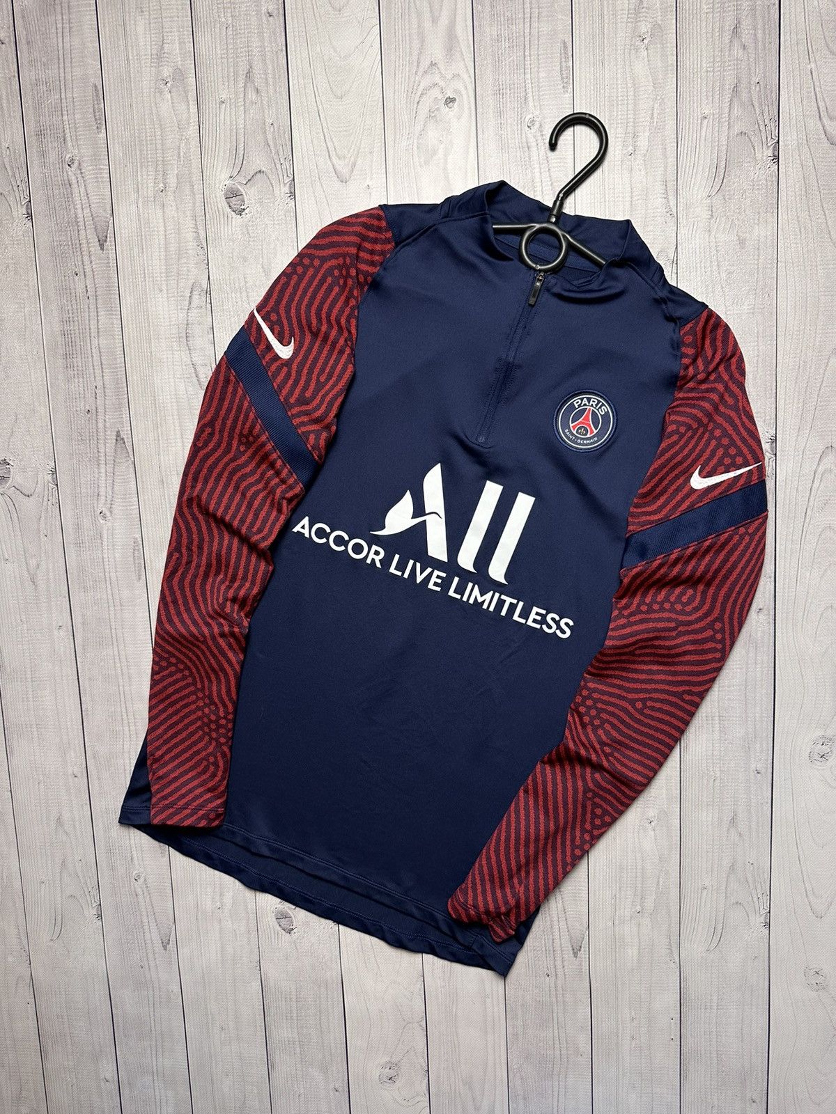 Nike Nike PSG soccer sweatshirt size S logo Size US S / EU 44-46 / 1 - 1 Thumbnail