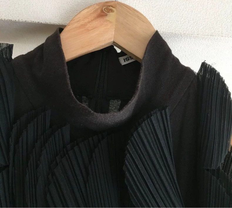 Issey Miyake Issey Miyake size:3 Black petal ribbon pleated heavy indus Size M / US 6-8 / IT 42-44 - 5 Thumbnail