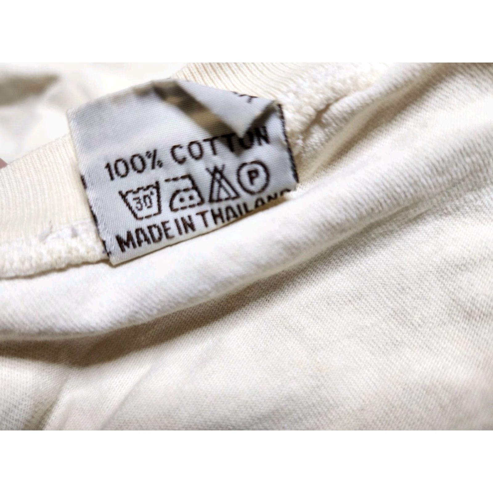 Vintage VINTAGE Joligolf Classic Wear T-Shirt Mens L Crew Neck 100% Cotton Beige Thailand The Bridge on the Kwai River Death Railway 1990s Size US L / EU 52-54 / 3 - 5 Thumbnail