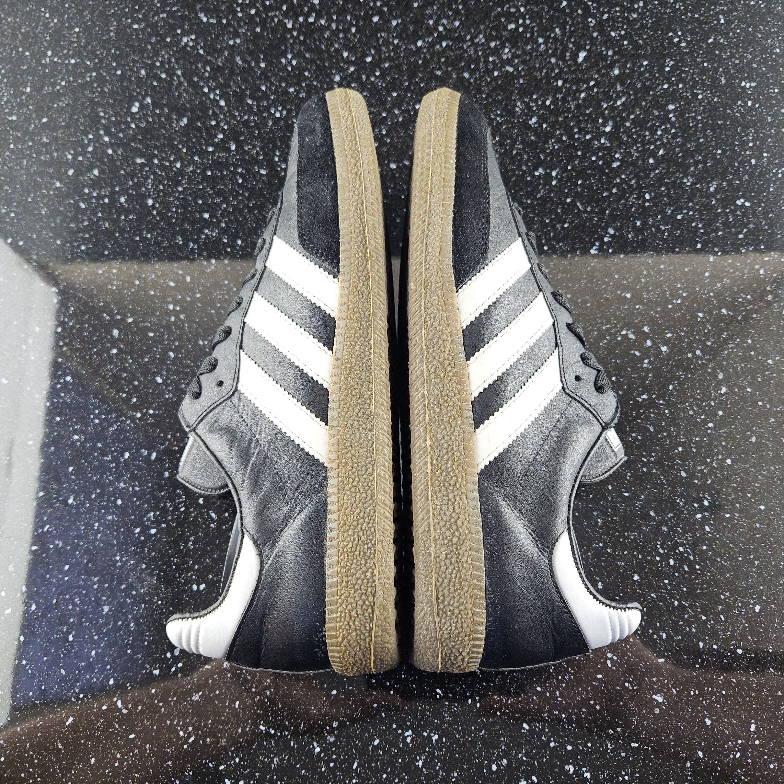 Adidas Vintage Adidas Samba black leather trainers Size US 9 / EU 42 - 8 Thumbnail