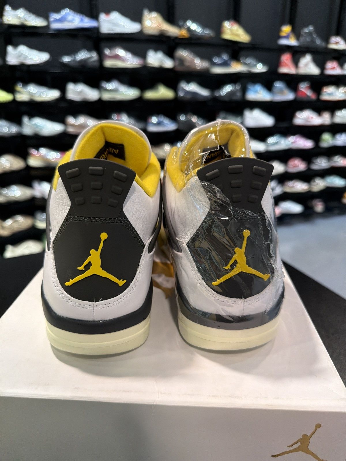 Jordan Brand Jordan 4 Vivid Sulfur Size-12W/10.5M Brand New Quick Ship Size US 10.5 / EU 43-44 - 4 Thumbnail