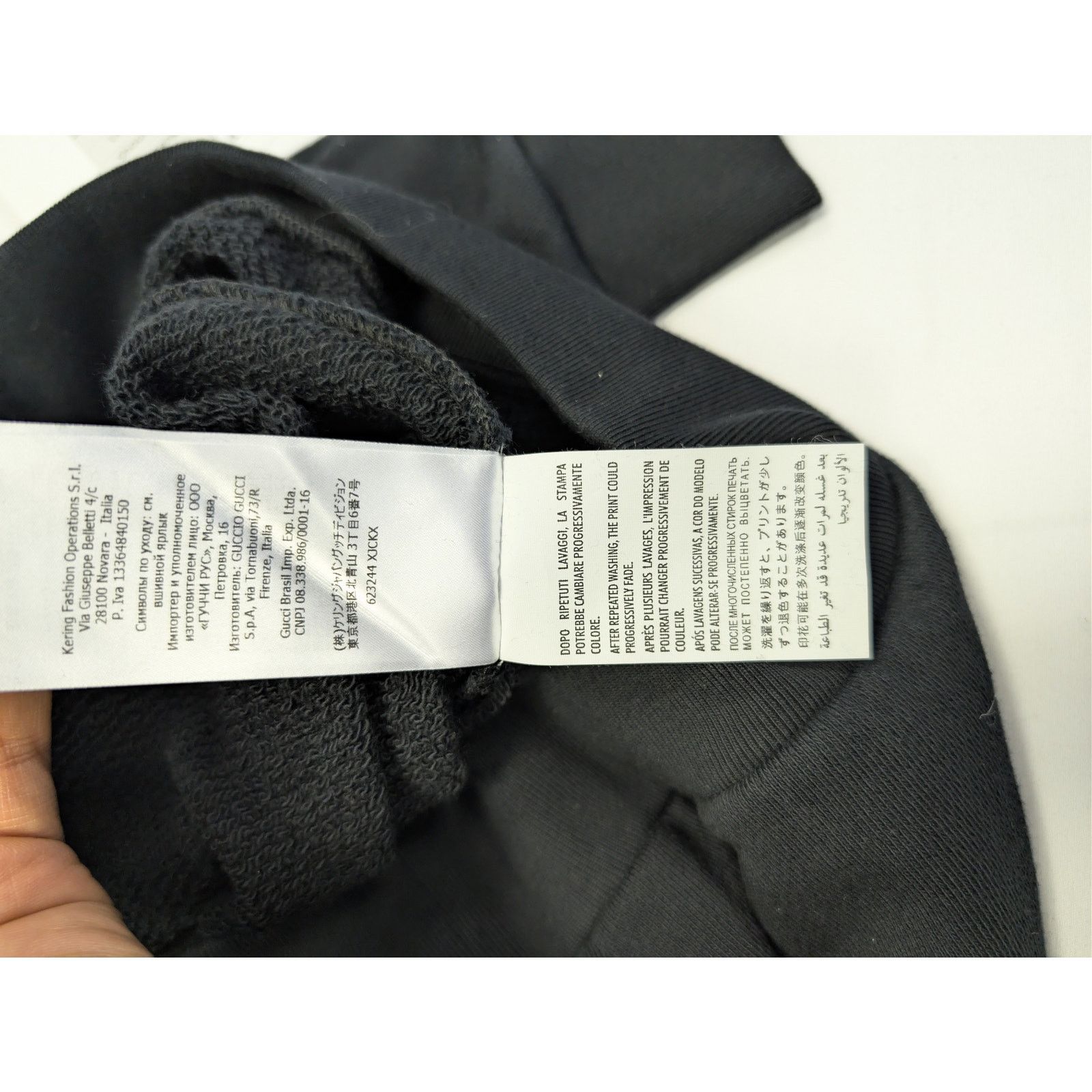 Gucci o1rshd1 Boutique Print Sweatshirt Hoodie in Black Size US M / EU 48-50 / 2 - 18 Thumbnail