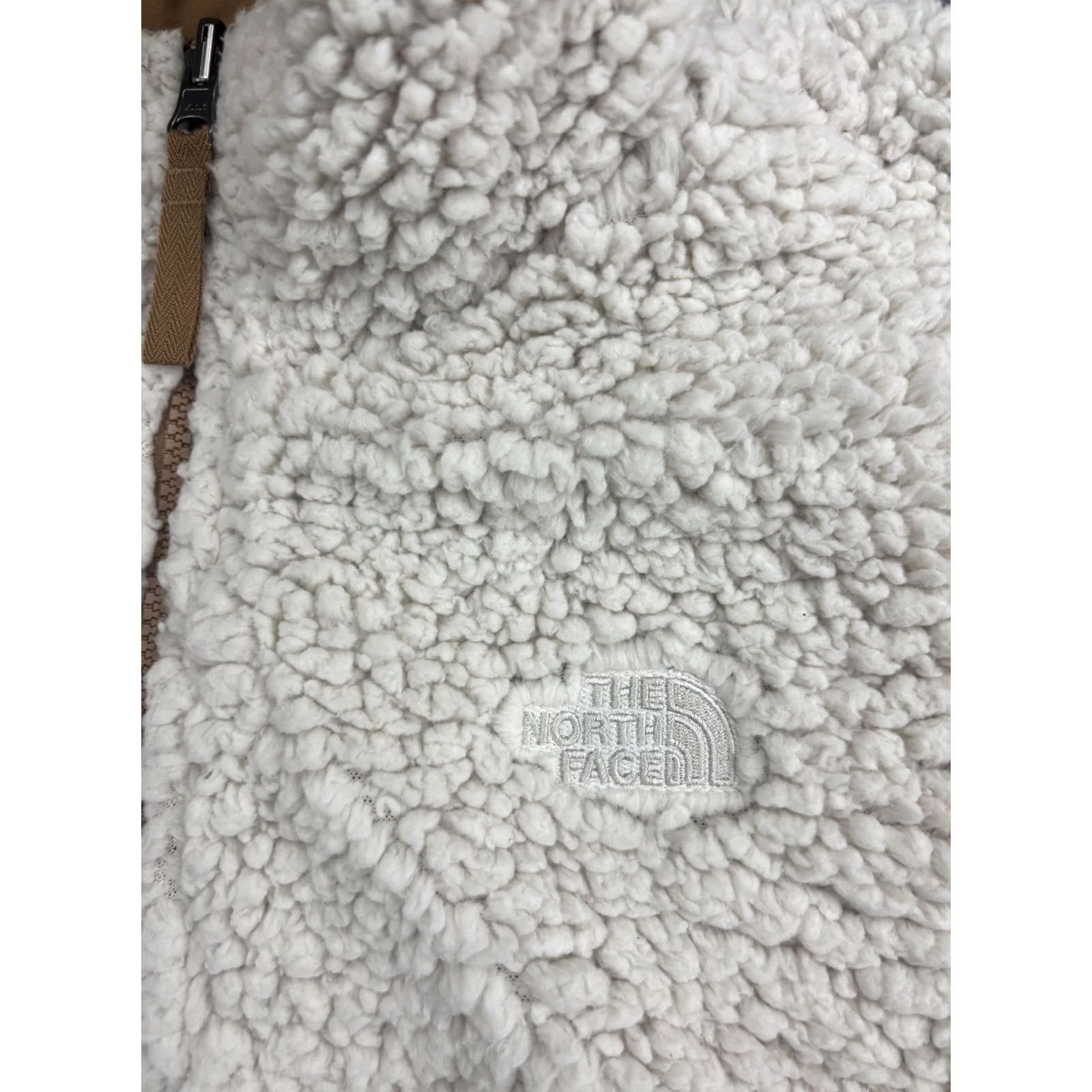 The North Face The North Face Vest Womens XL White Sherpa Fleece Reversible Puffer Zip Pockets Size XL / US 12-14 / IT 48-50 - 2 Thumbnail