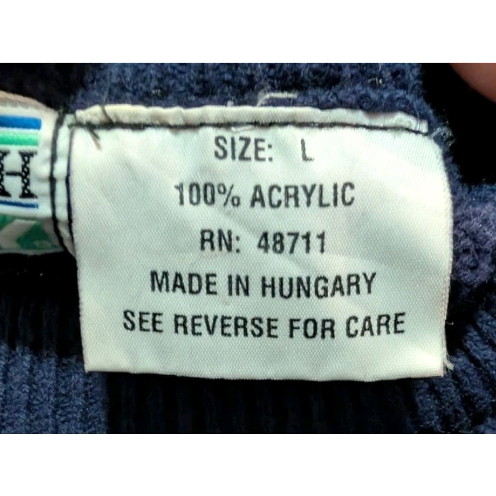 Vintage VINTAGE Whitefish Bay Blue Embossed 3D Mens Knit Sweater Crew Neck Blue Acrylic Hungary Size L Knit Pullover 90s Casual Mens Size US L / EU 52-54 / 3 - 7 Thumbnail