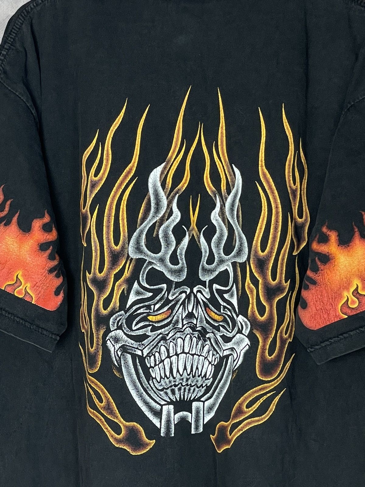 Band Tees 🎸 Iron Maiden Fire Vintage T-shirt Rock Tee Y2K Size US XL / EU 56 / 4 - 12 Thumbnail