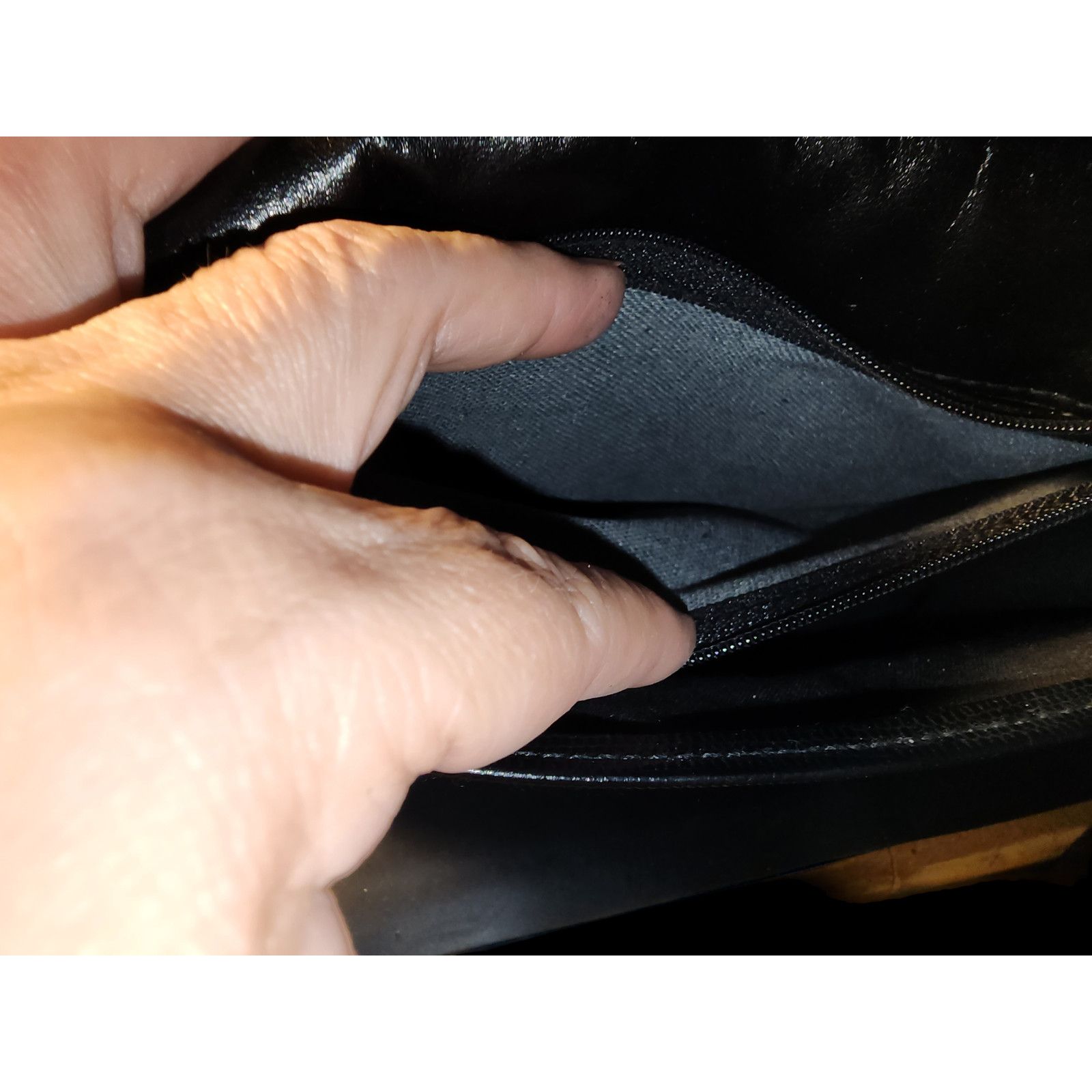 Avon Celli Vintage 1995 Avon Black Fall Mini Vinyl shoulder bag Size ONE SIZE - 4 Thumbnail