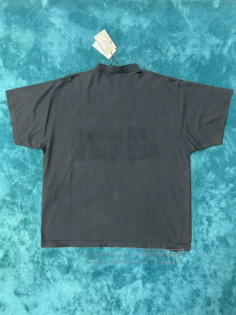 Balenciaga Balenciaga Chest Glitter Colorful Letter Logo Destroyed Sh Size US S / EU 44-46 / 1 - 2 Thumbnail