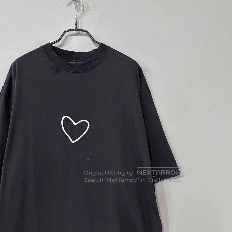 Balenciaga Balenciaga Valentine's Day limited heart logo short-sleeve Size US M / EU 48-50 / 2 - 2 Thumbnail