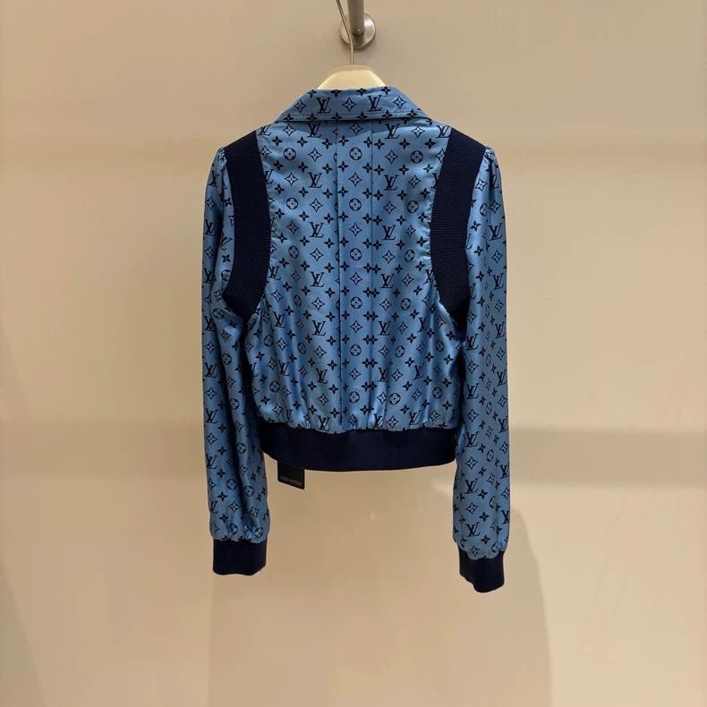 Louis Vuitton Louis Vuitton Blue mulberry silk presbyopic print reversib Size XS / US 0-2 / IT 36-38 - 5 Thumbnail