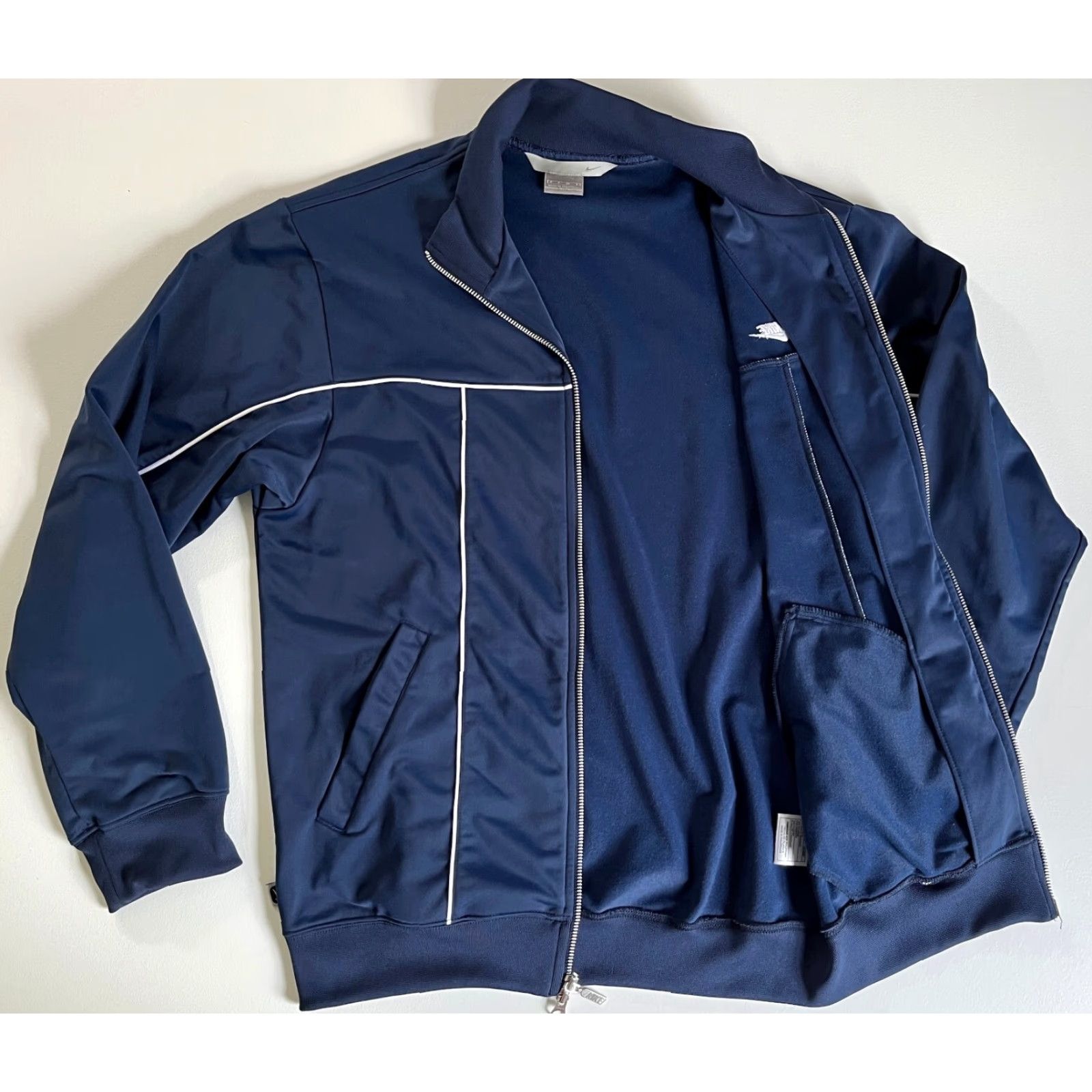 Nike VINTAGE Nike Track Jacket Full Zip Navy Sz S Men Size US S / EU 44-46 / 1 - 3 Thumbnail
