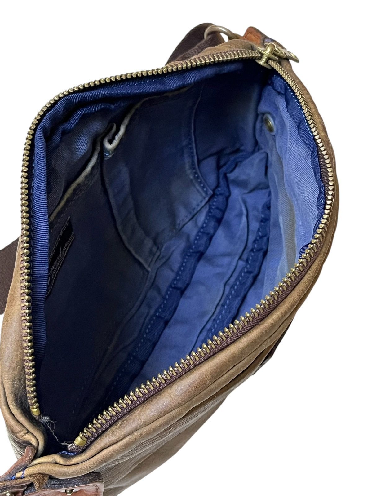 Genuine Leather VINTAGE CREED JAPAN PATINA LEATHER CHEST BAG Size ONE SIZE - 10 Thumbnail