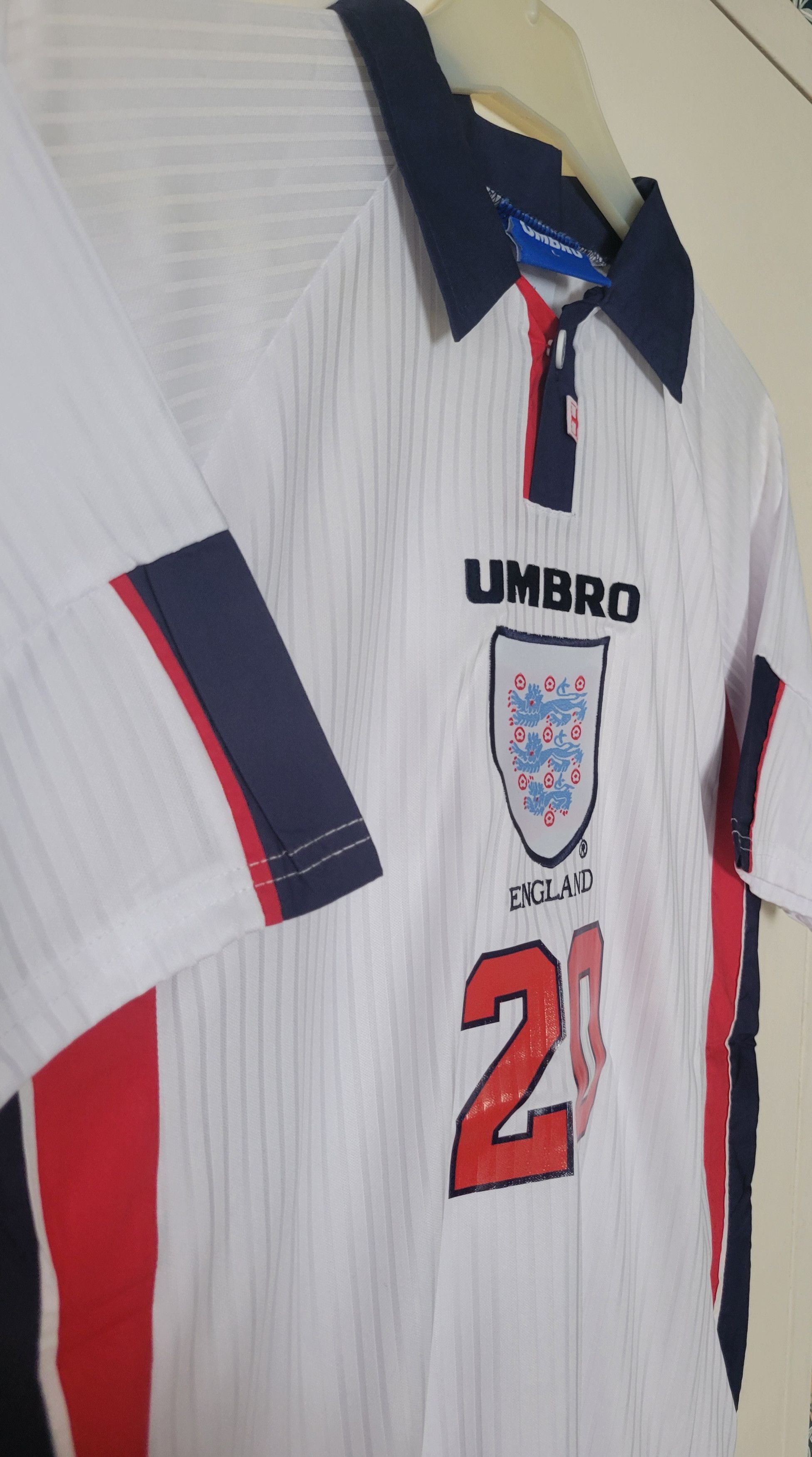 Other Owen 20 England 1998 Vintage Soccer Jersey Trikot Size US L / EU 52-54 / 3 - 4 Thumbnail