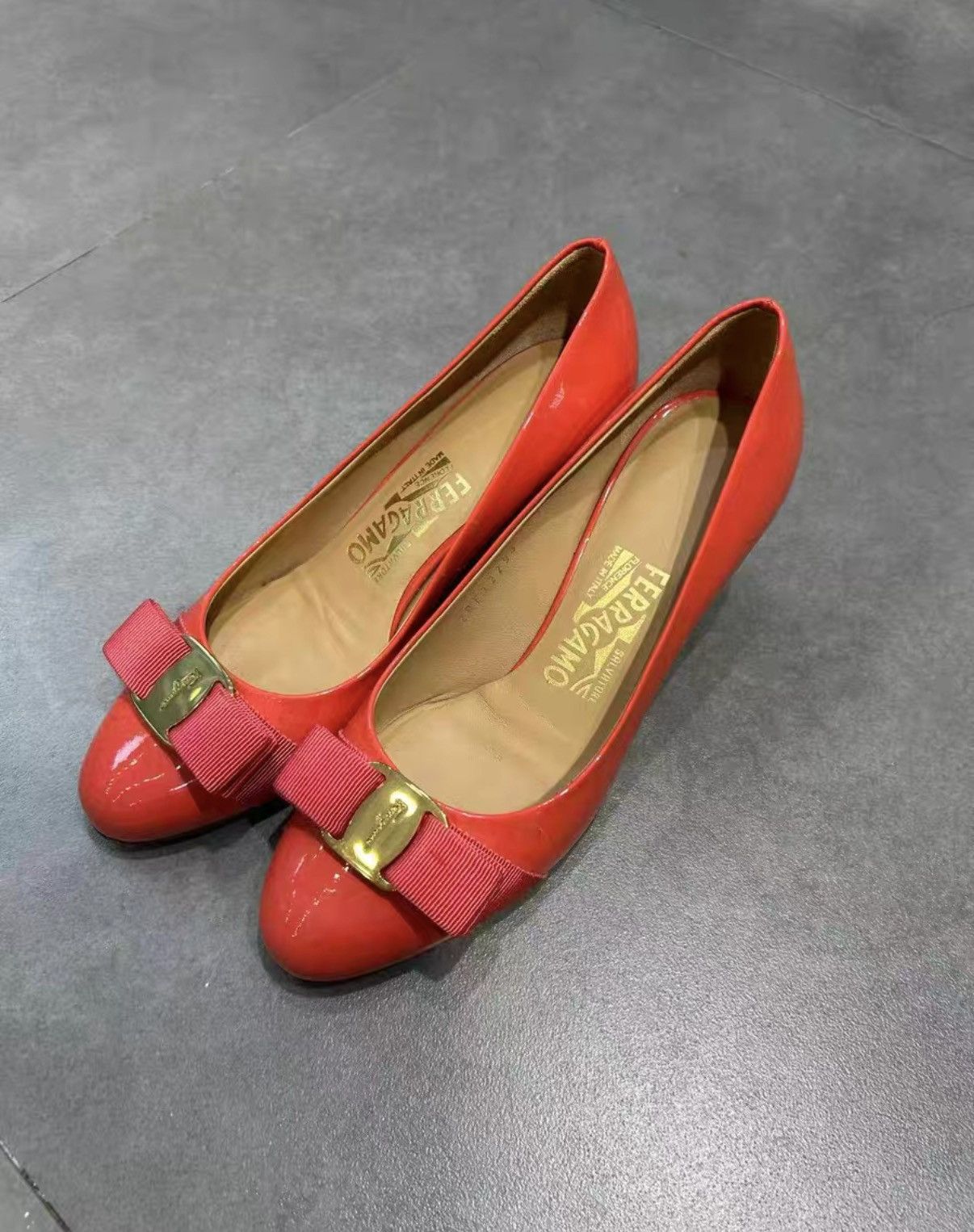 Salvatore Ferragamo Ferragamo block heel shoes J38 Size US 5.5 / IT 35.5 - 1 Thumbnail