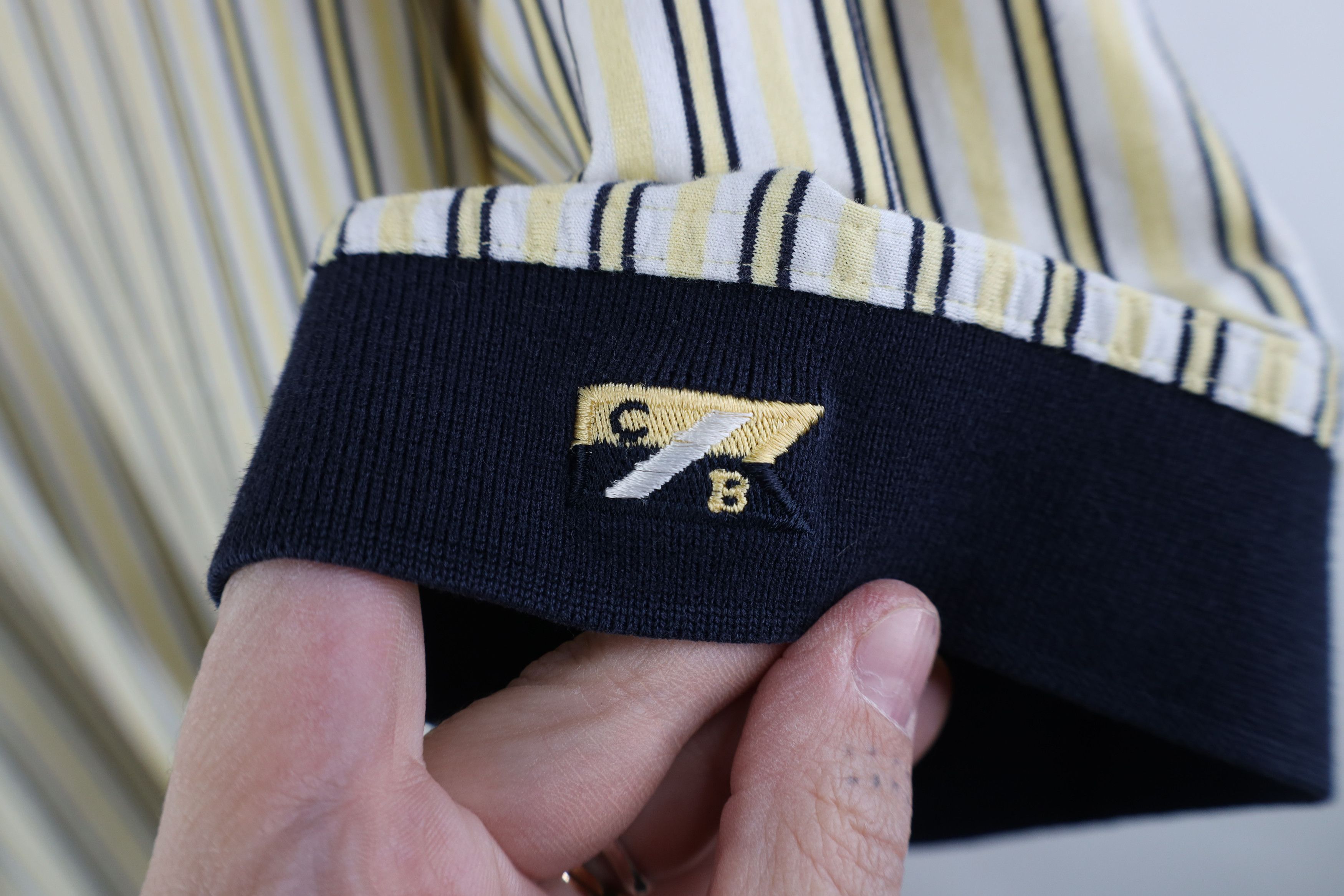 Vintage Vintage 90s Streetwear Wolf Run Collared Golf Polo Shirt Size US L / EU 52-54 / 3 - 4 Thumbnail
