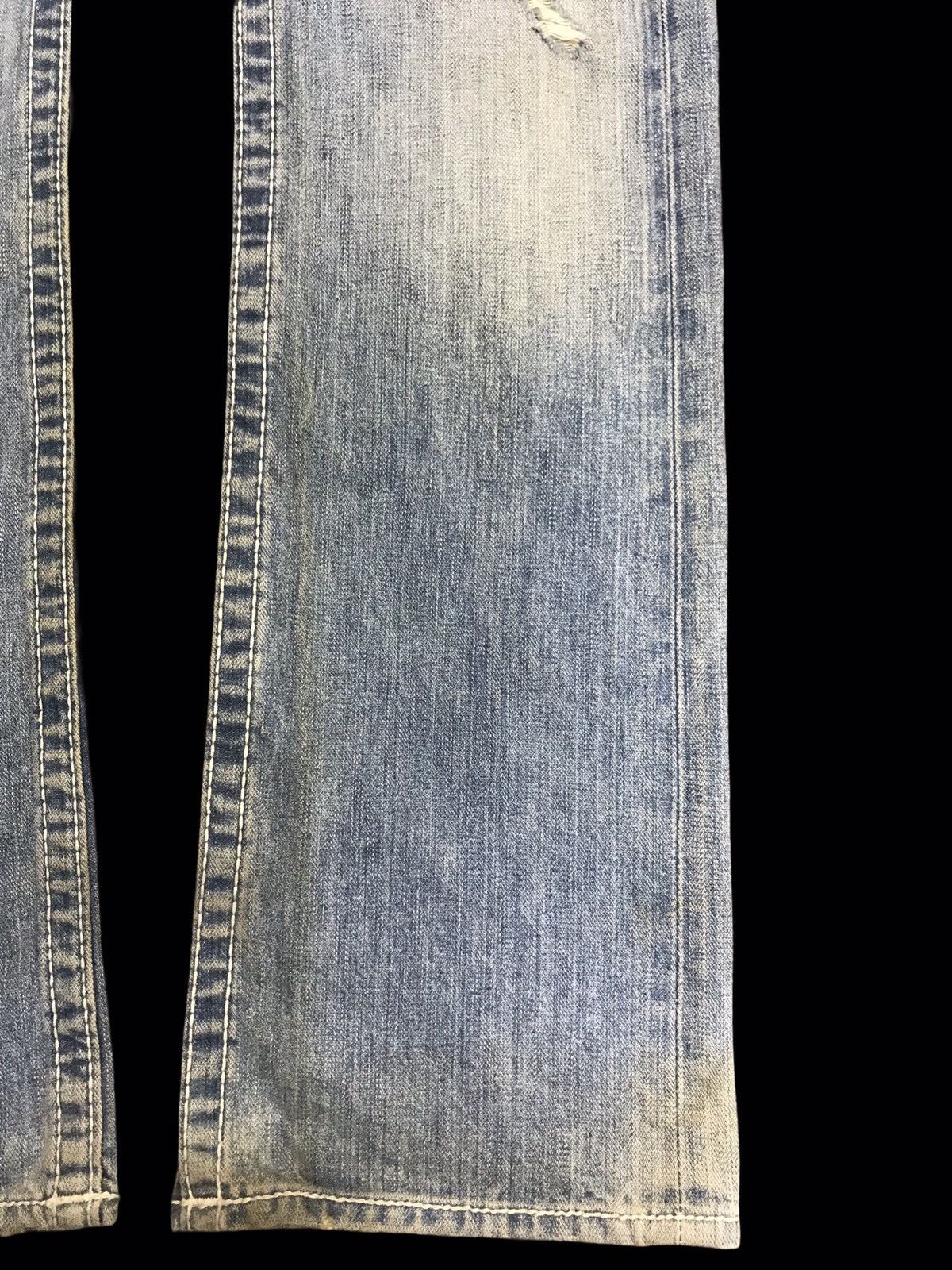 True Religion 💥THRASHED💥TRUE RELIGION LOW RISE DISTRESSED DENIM F377 Size US 29 - 7 Thumbnail