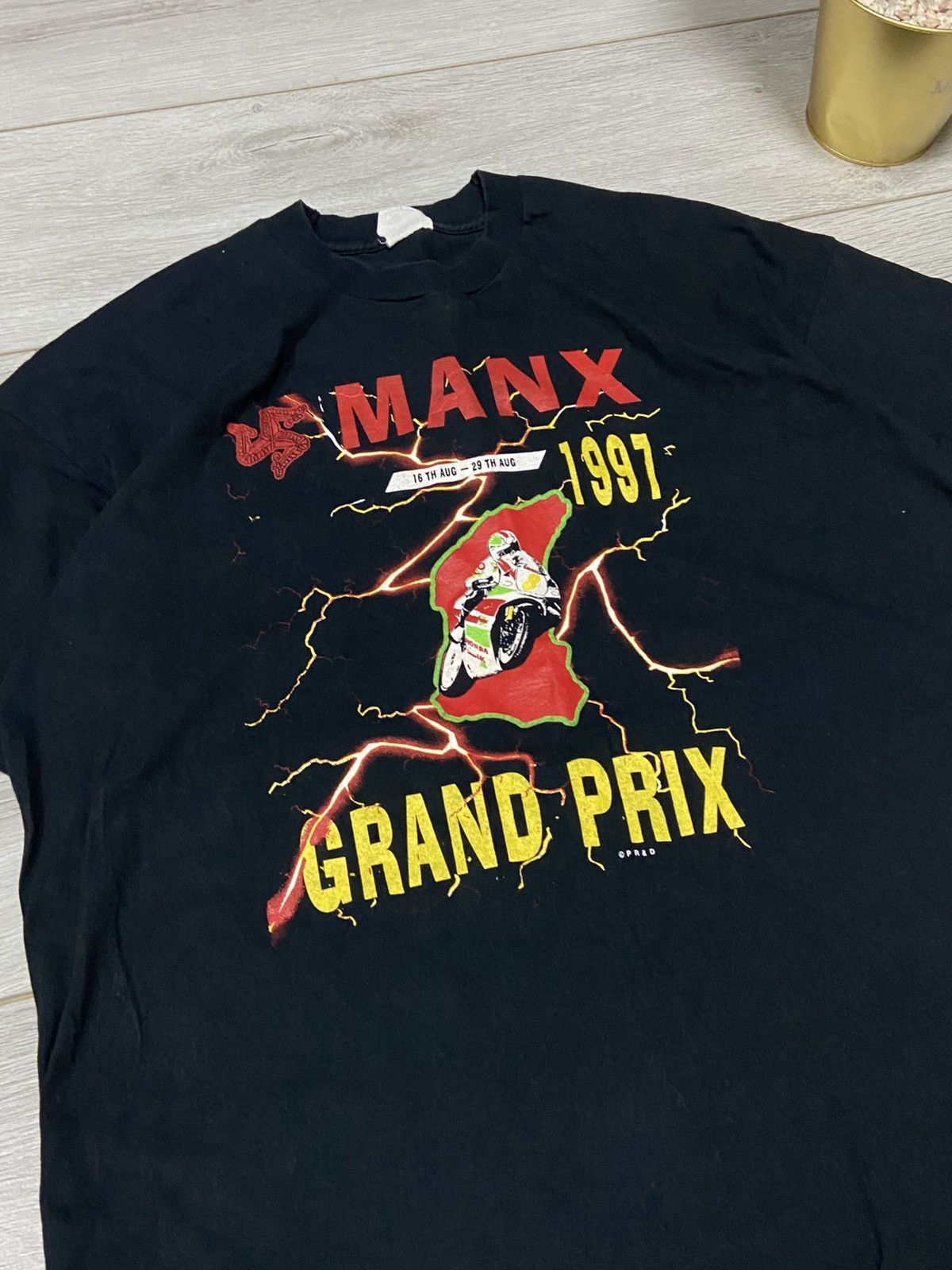 Vintage British 1997 Grant Prix Isle of Manx vintage graphic t-shirt Size US XL / EU 56 / 4 - 4 Thumbnail