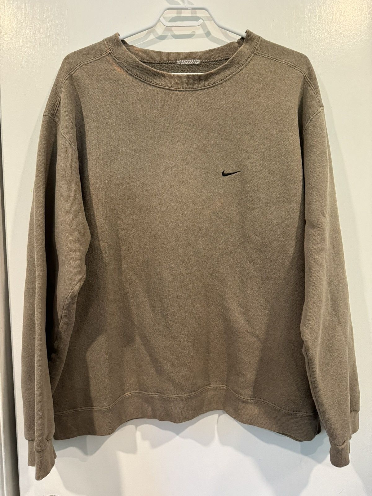 image of Nike Crewneck in Brown Tan, Men's (Size Large)