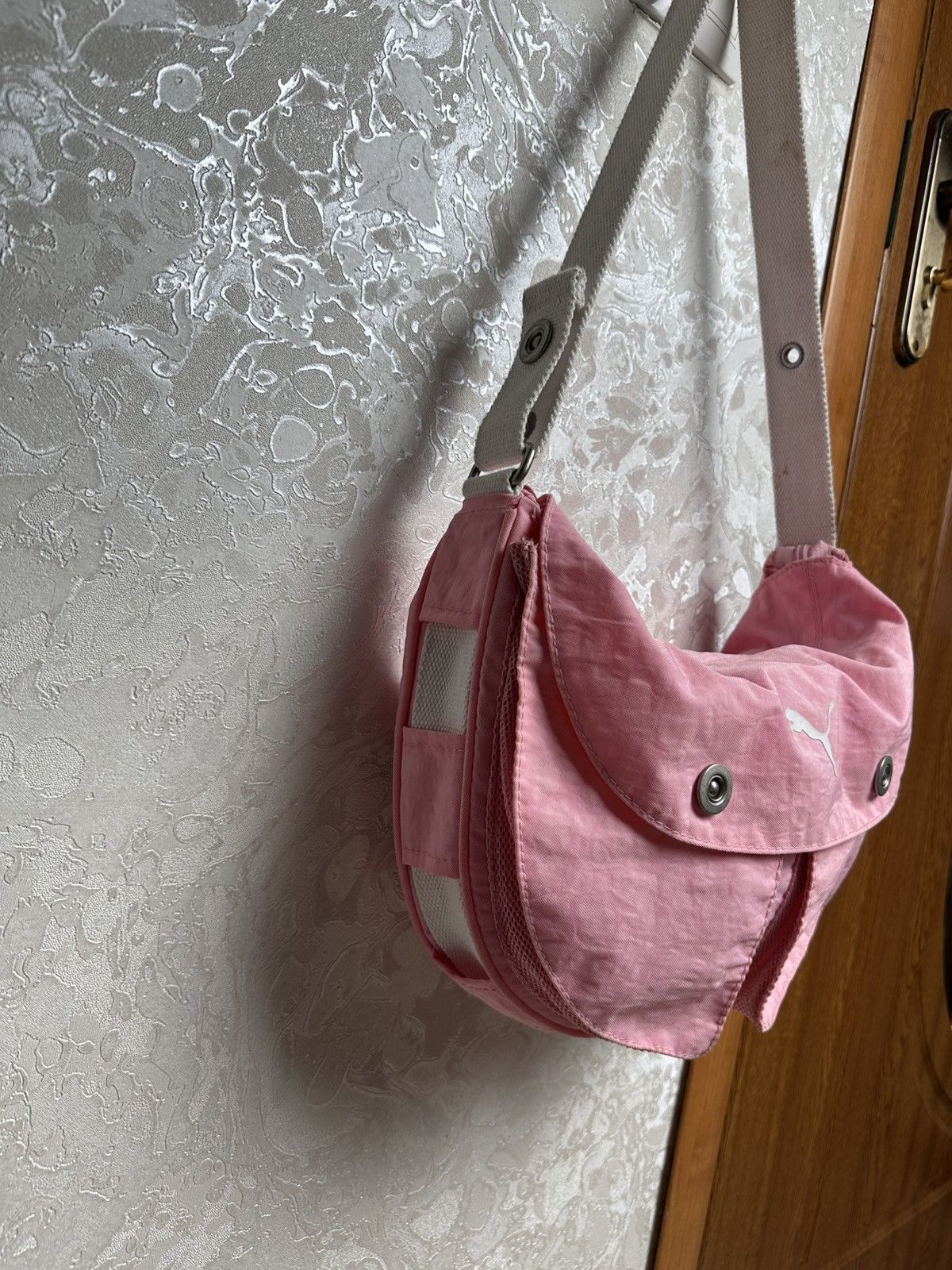 Puma × Vintage Puma Y2K Rounded Half Moon Pink Barbie Handbag Size ONE SIZE - 3 Thumbnail