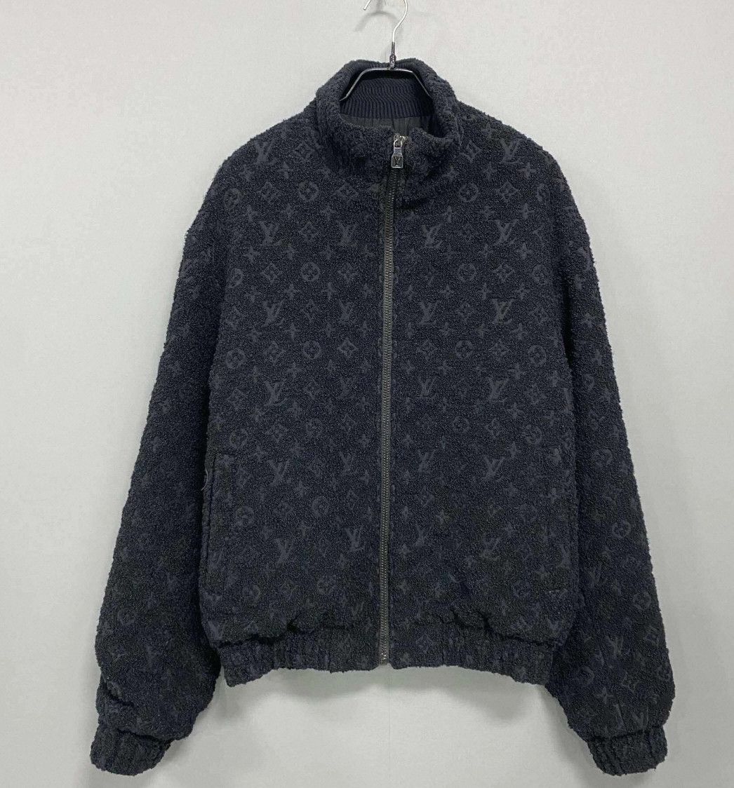 Louis Vuitton Louis Vuitton 24 black zippered belted fleece jacket Size US M / EU 48-50 / 2 - 1 Thumbnail