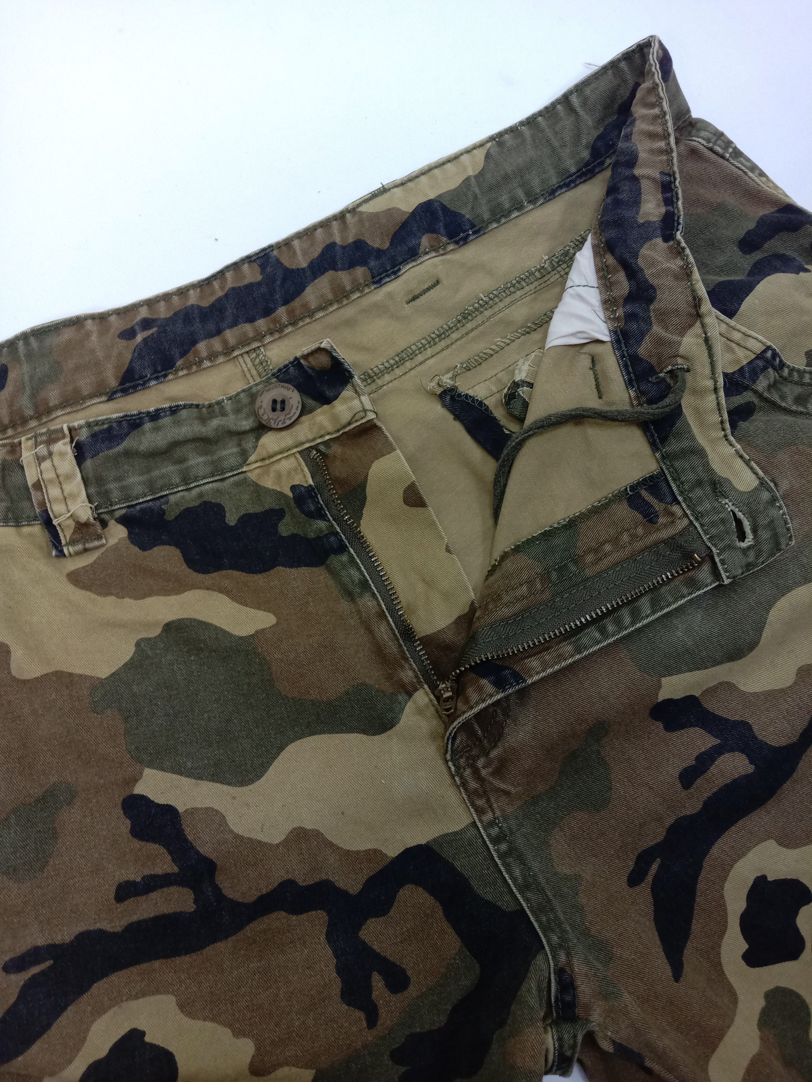 Japanese Brand Vintage Camo Mustway Multi Pocket Cargo Pants Size US 38 / EU 54 - 11 Thumbnail