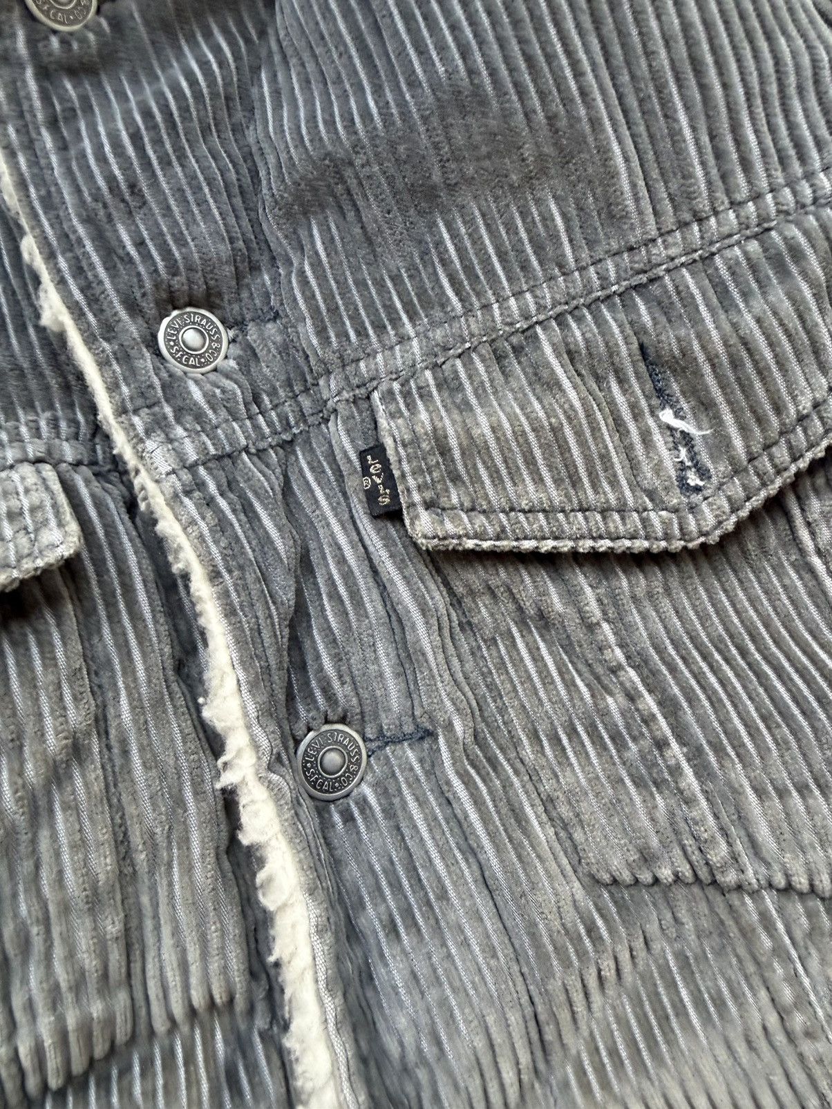 Levi's Vintage Levi’s corduroy jacket Size US S / EU 44-46 / 1 - 2 Thumbnail